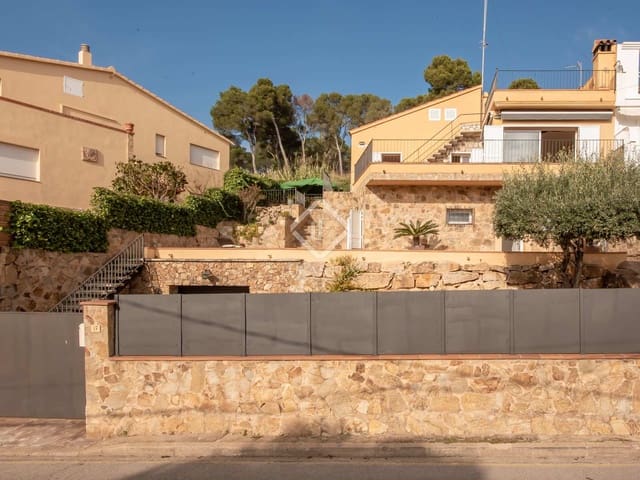 5 camera da letto Villa in vendita in Castell d'Aro, Castell-Platja d'Aro con garage - 790.000 € (Rif: 7341995)