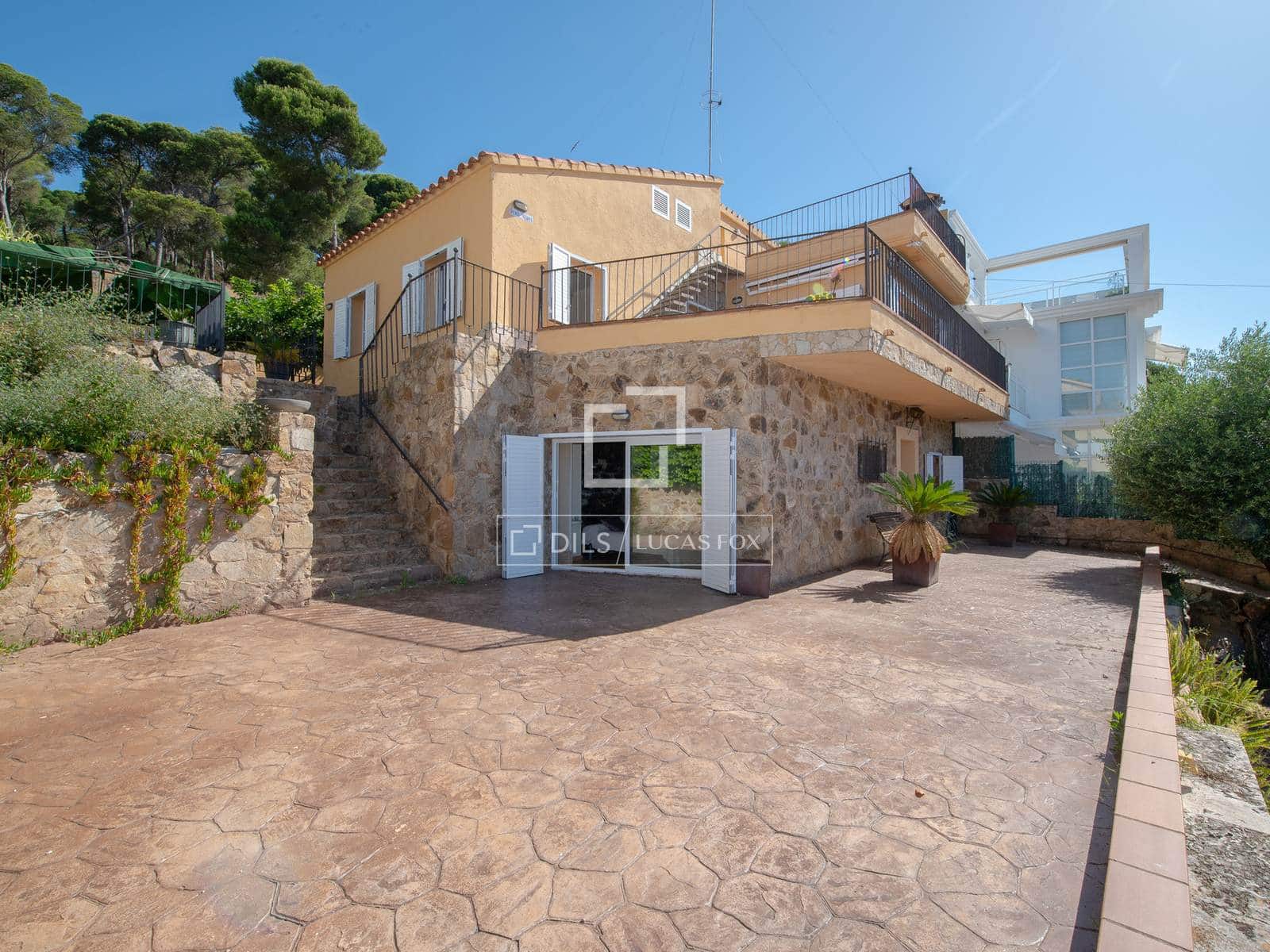 5 bedroom Villa for sale in Castell d'Aro with garage - € 700,000 (Ref: 7341995)