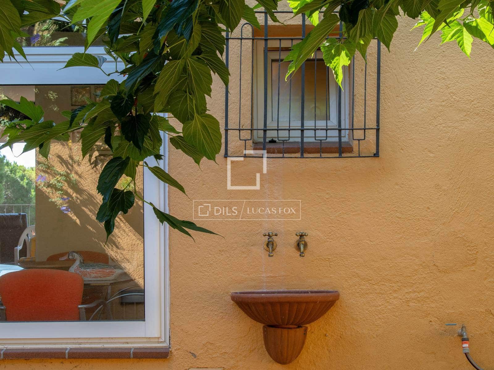 5 bedroom Villa for sale in Castell d'Aro with garage - € 700,000 (Ref: 7341995)