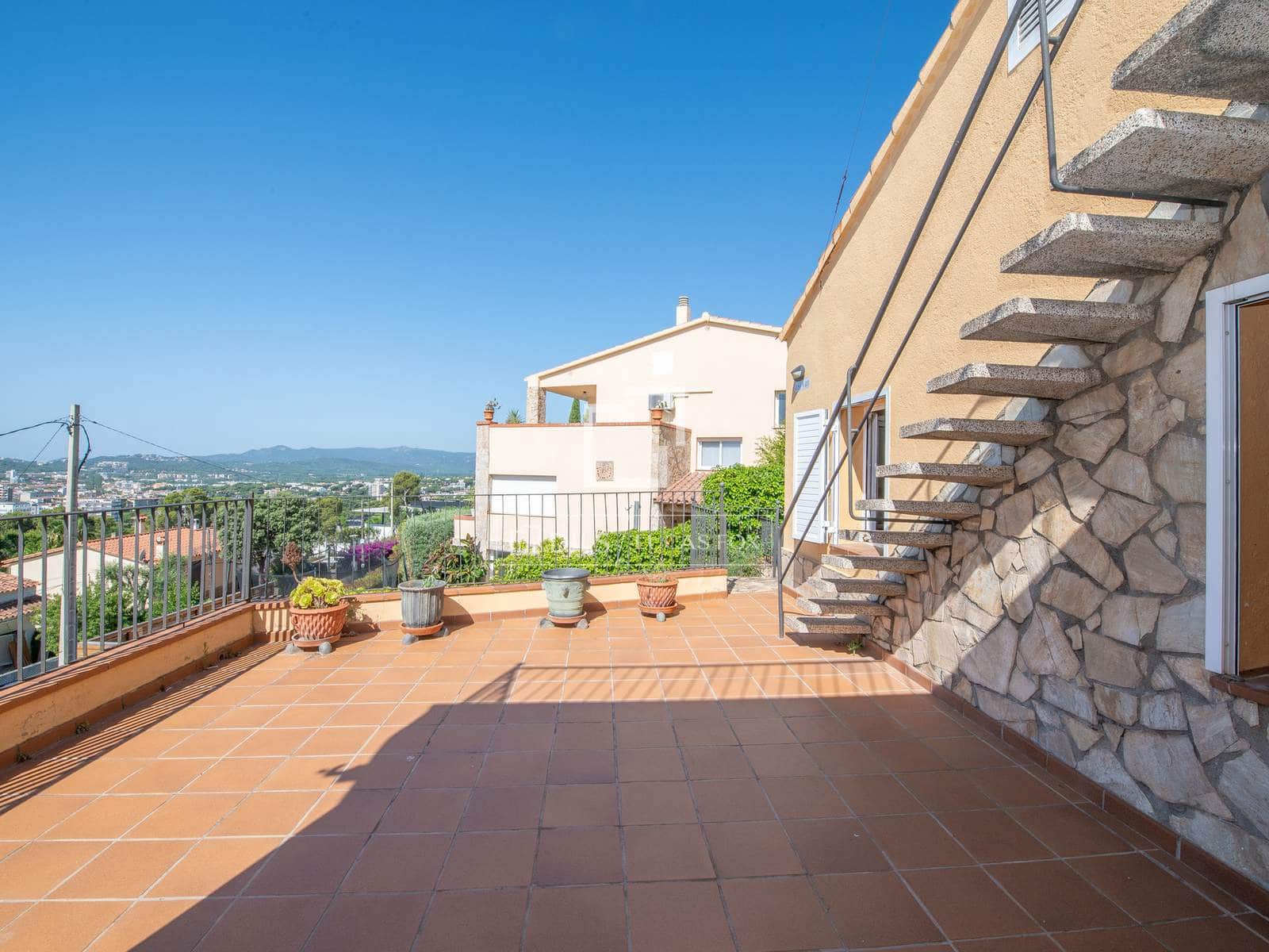 5 bedroom Villa for sale in Castell d'Aro with garage - € 700,000 (Ref: 7341995)