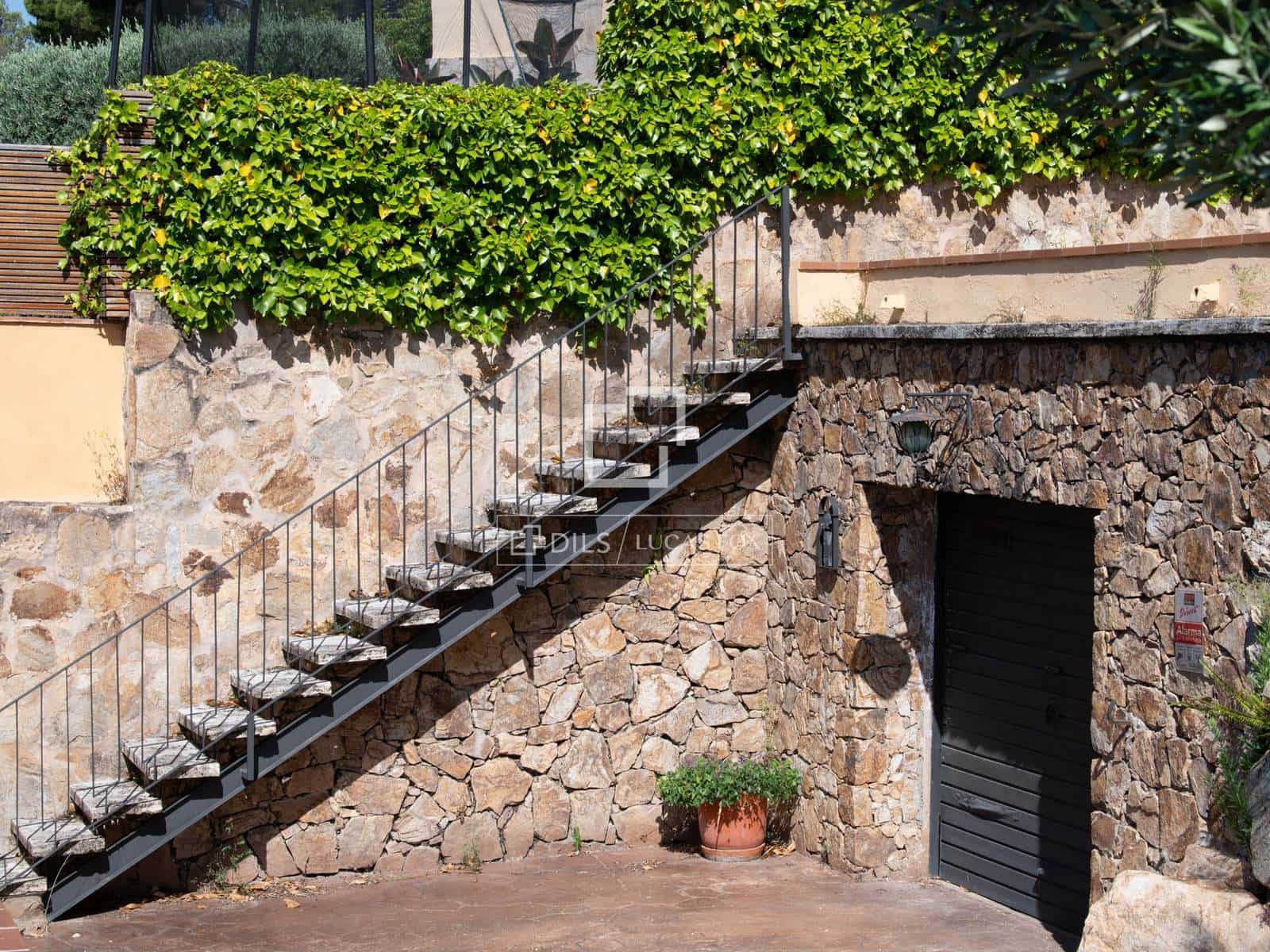 5 bedroom Villa for sale in Castell d'Aro with garage - € 700,000 (Ref: 7341995)