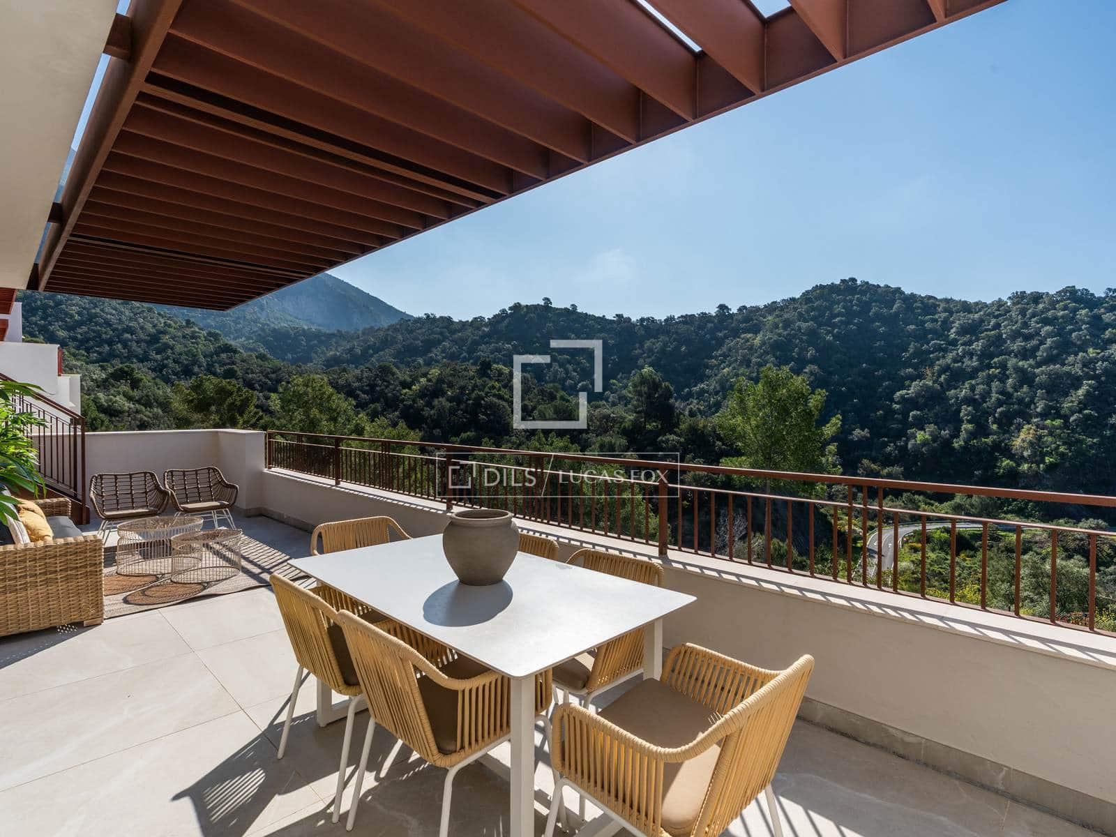 3 bedroom Penthouse for sale in Istan with pool garage - € 580,000 (Ref: 7341998)