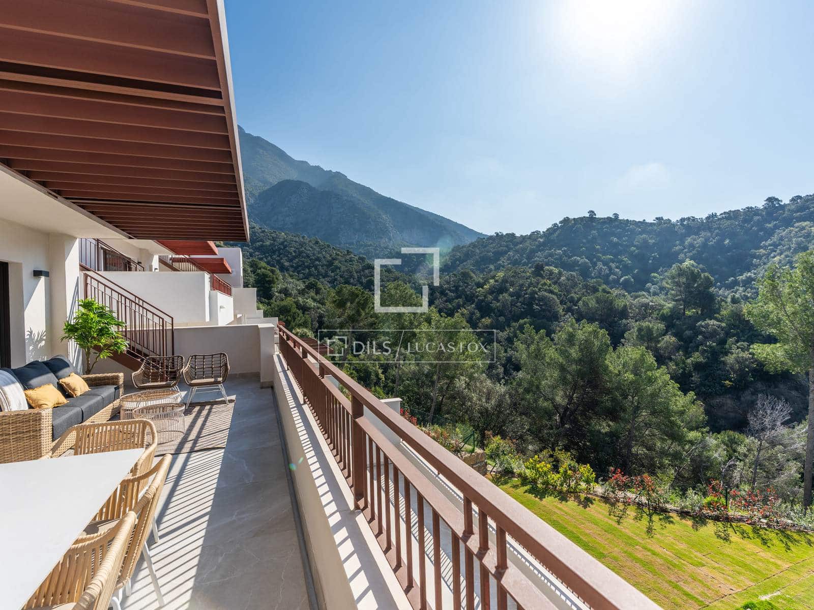 3 bedroom Penthouse for sale in Istan with pool garage - € 580,000 (Ref: 7341998)