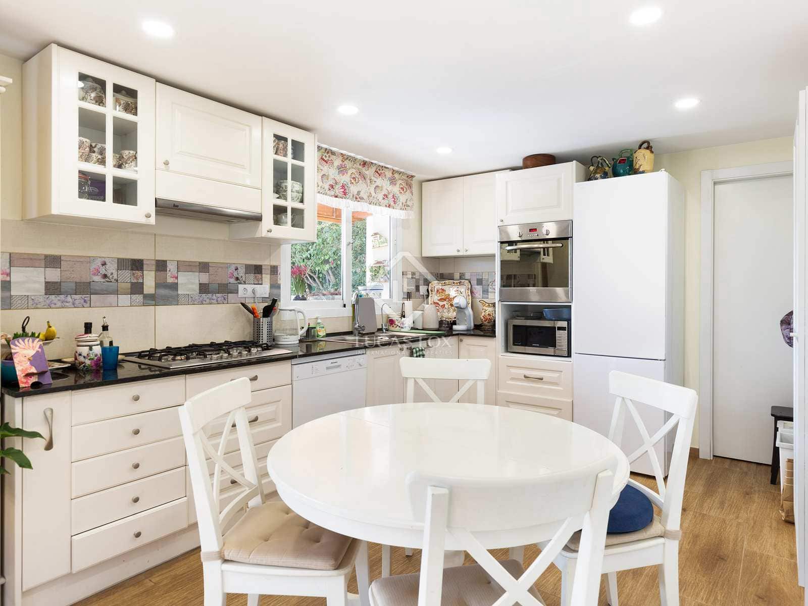 6 chambre Villa/Maison à vendre à Castelldefels avec piscine garage - 1 150 000 € (Ref: 7358574)