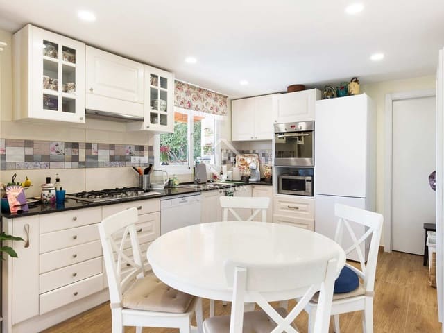 6 chambre Villa/Maison à vendre à Castelldefels avec piscine garage - 1 150 000 € (Ref: 7358574)