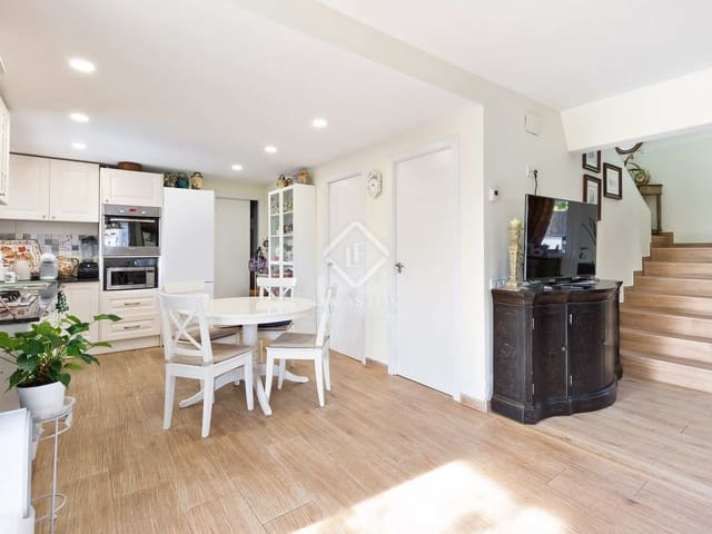 6 chambre Villa/Maison à vendre à Castelldefels avec piscine garage - 1 150 000 € (Ref: 7358574)