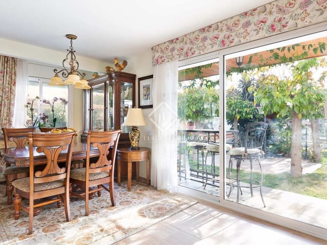 6 chambre Villa/Maison à vendre à Castelldefels avec piscine garage - 1 150 000 € (Ref: 7358574)