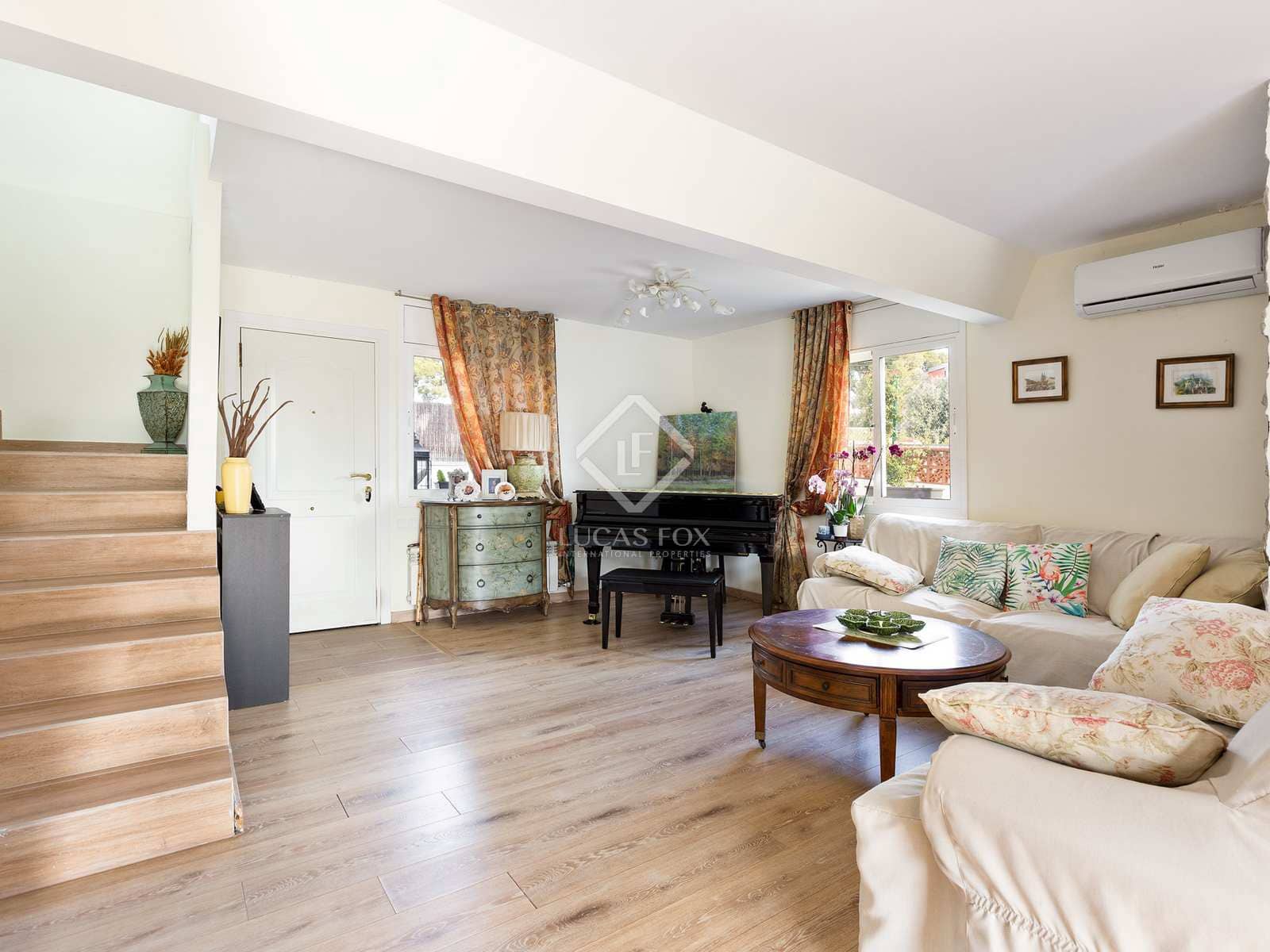 6 chambre Villa/Maison à vendre à Castelldefels avec piscine garage - 1 150 000 € (Ref: 7358574)