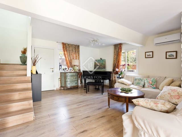 6 chambre Villa/Maison à vendre à Castelldefels avec piscine garage - 1 150 000 € (Ref: 7358574)