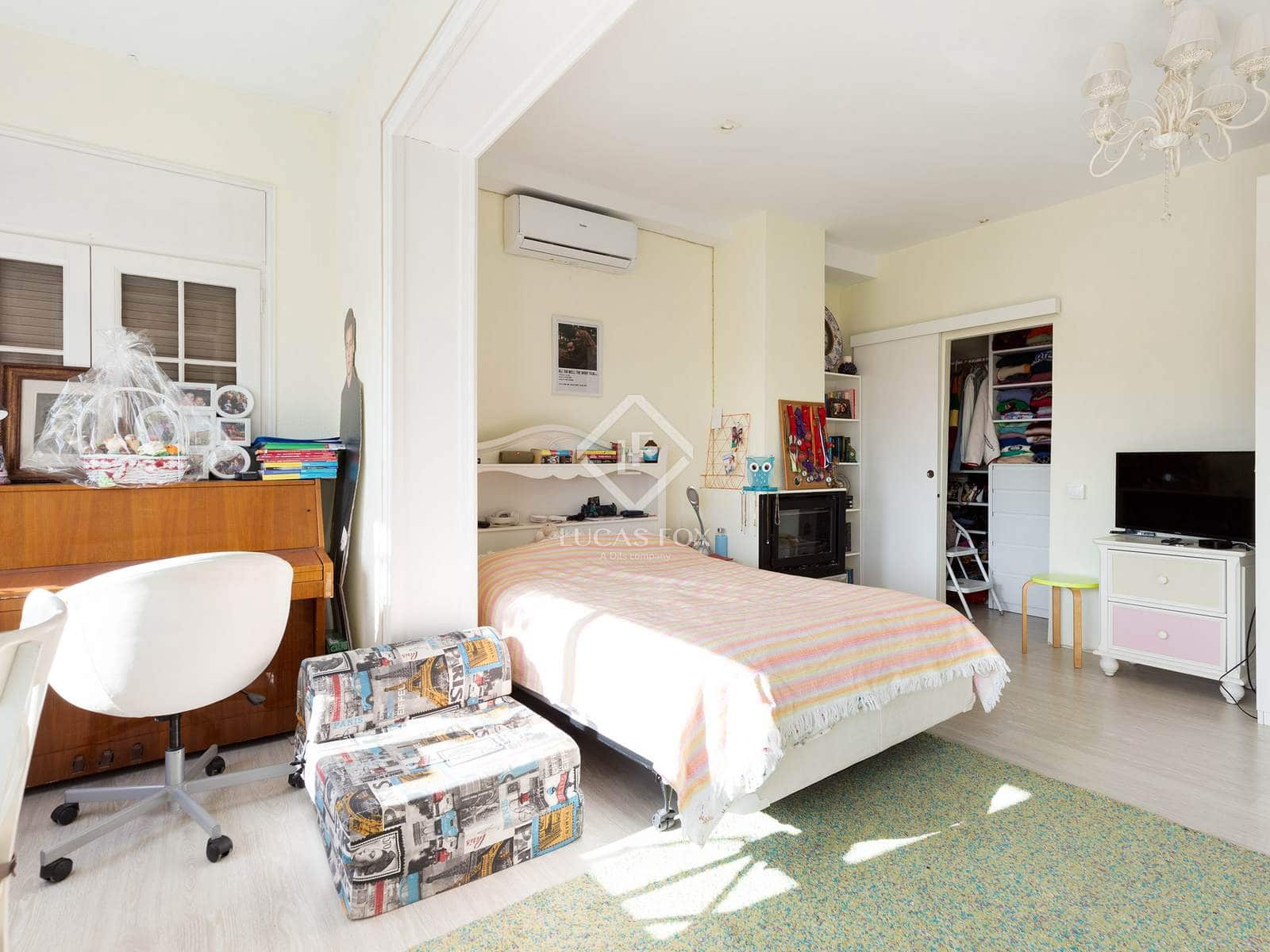 6 chambre Villa/Maison à vendre à Castelldefels avec piscine garage - 1 150 000 € (Ref: 7358574)