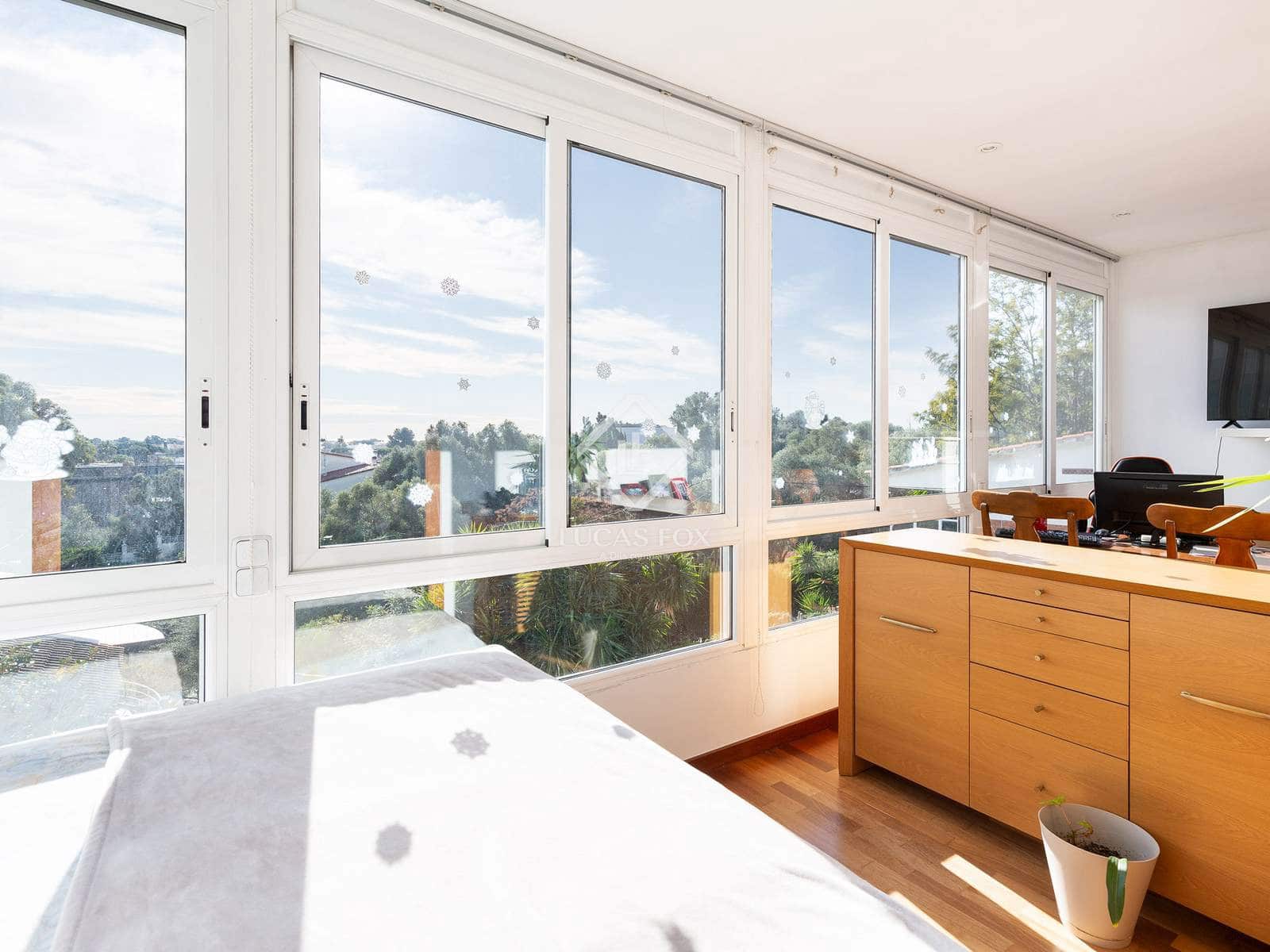 6 chambre Villa/Maison à vendre à Castelldefels avec piscine garage - 1 150 000 € (Ref: 7358574)