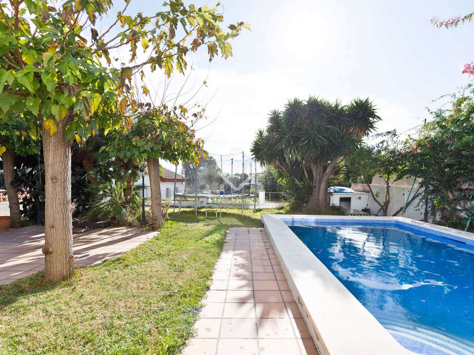 6 chambre Villa/Maison à vendre à Castelldefels avec piscine garage - 1 150 000 € (Ref: 7358574)