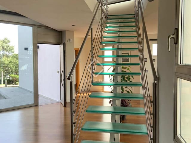 5 bedroom Villa for sale in Las Rozas de Madrid with pool garage - € 2,150,000 (Ref: 7358603)