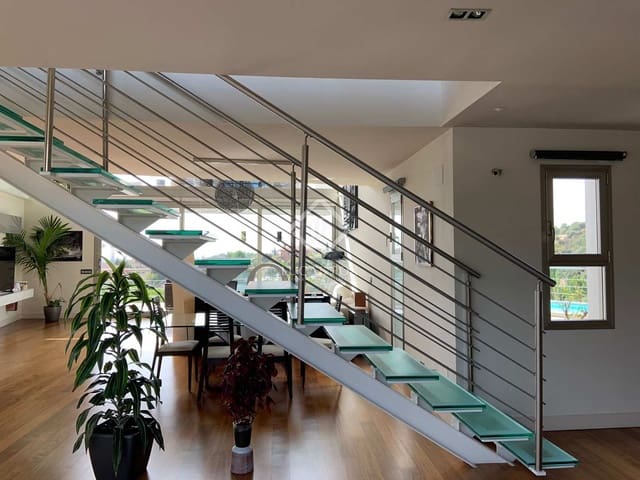 5 bedroom Villa for sale in Las Rozas de Madrid with pool garage - € 2,150,000 (Ref: 7358603)