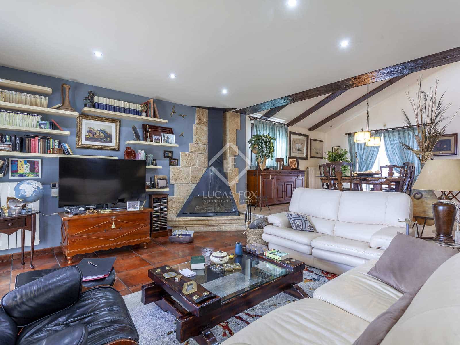 4 soverom Villa til salgs i Pucol med svømmebasseng garasje - € 1 100 000 (Ref: 7358609)