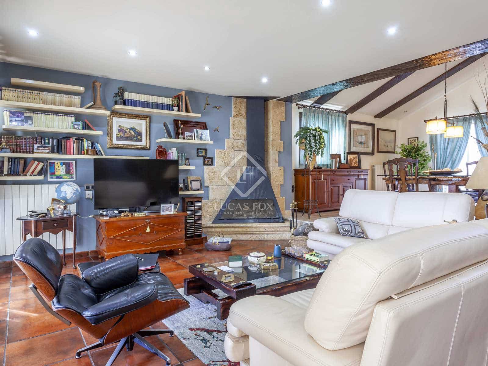 4 soverom Villa til salgs i Pucol med svømmebasseng garasje - € 1 100 000 (Ref: 7358609)