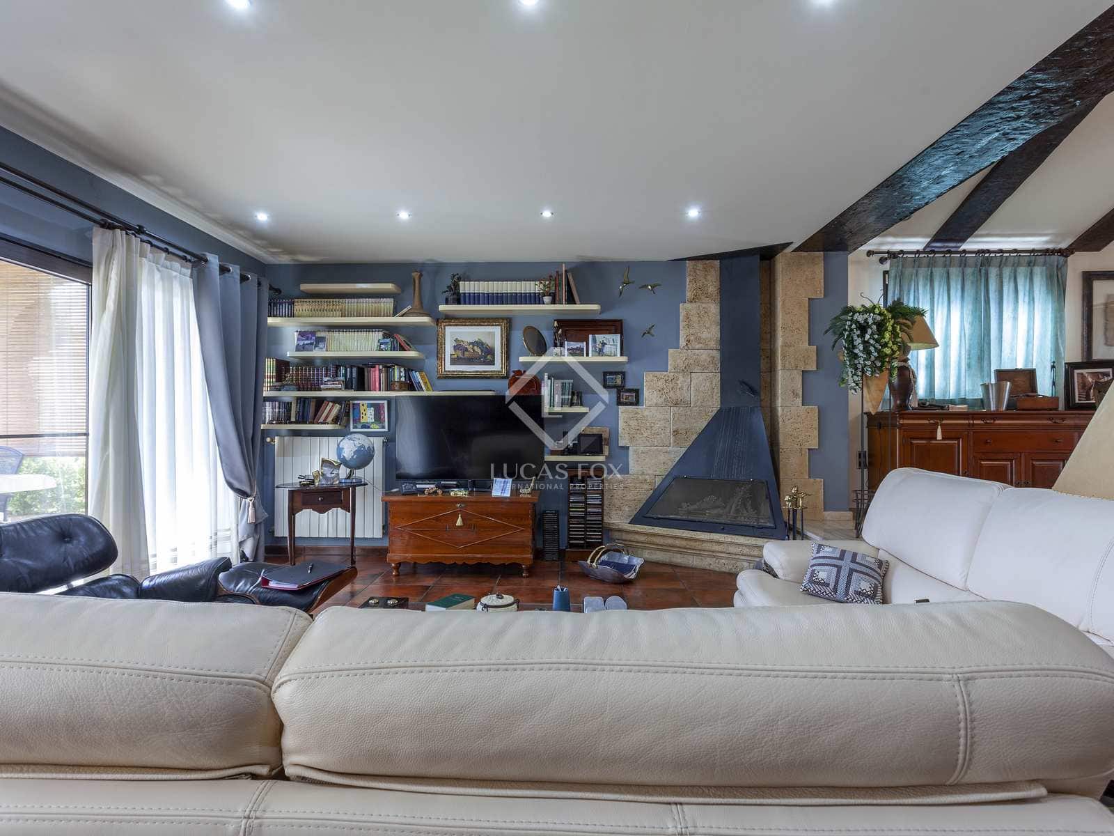 4 soverom Villa til salgs i Pucol med svømmebasseng garasje - € 1 100 000 (Ref: 7358609)