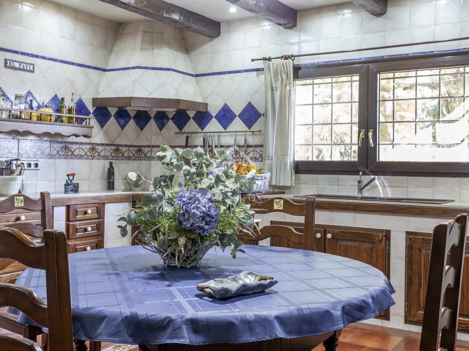 4 soverom Villa til salgs i Pucol med svømmebasseng garasje - € 1 100 000 (Ref: 7358609)