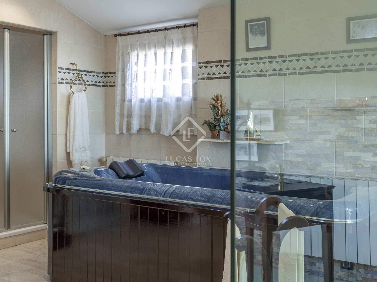 4 soverom Villa til salgs i Pucol med svømmebasseng garasje - € 1 100 000 (Ref: 7358609)