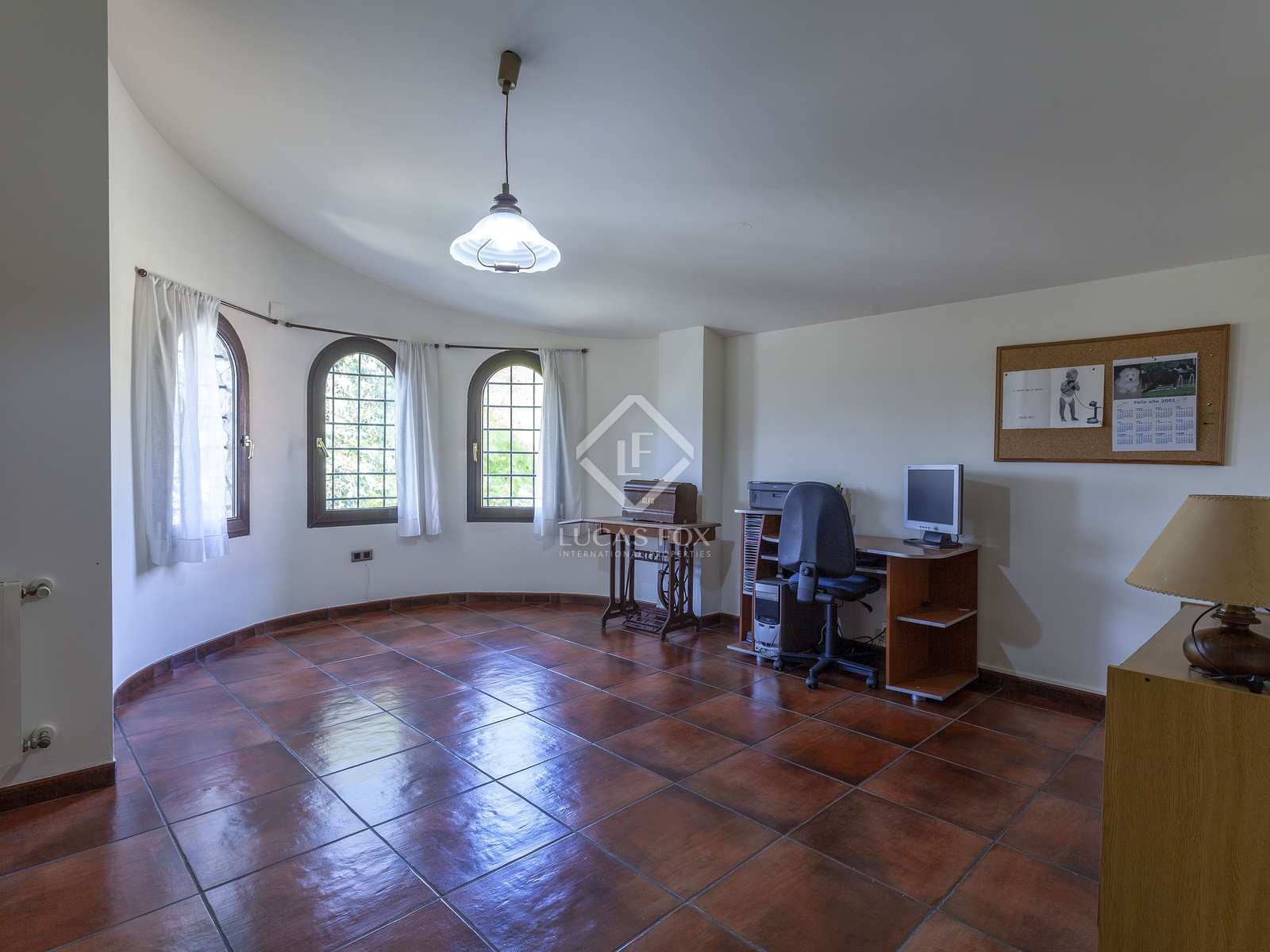 4 soverom Villa til salgs i Pucol med svømmebasseng garasje - € 1 100 000 (Ref: 7358609)