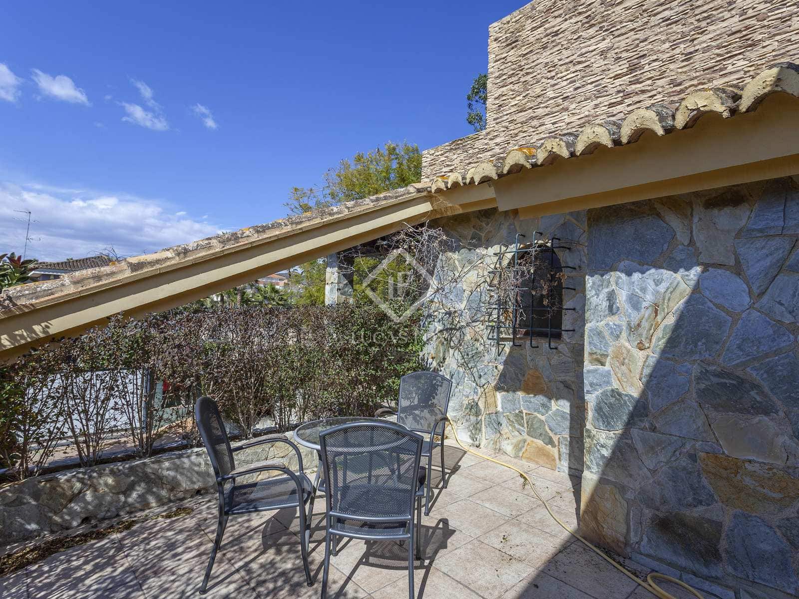 4 soverom Villa til salgs i Pucol med svømmebasseng garasje - € 1 100 000 (Ref: 7358609)