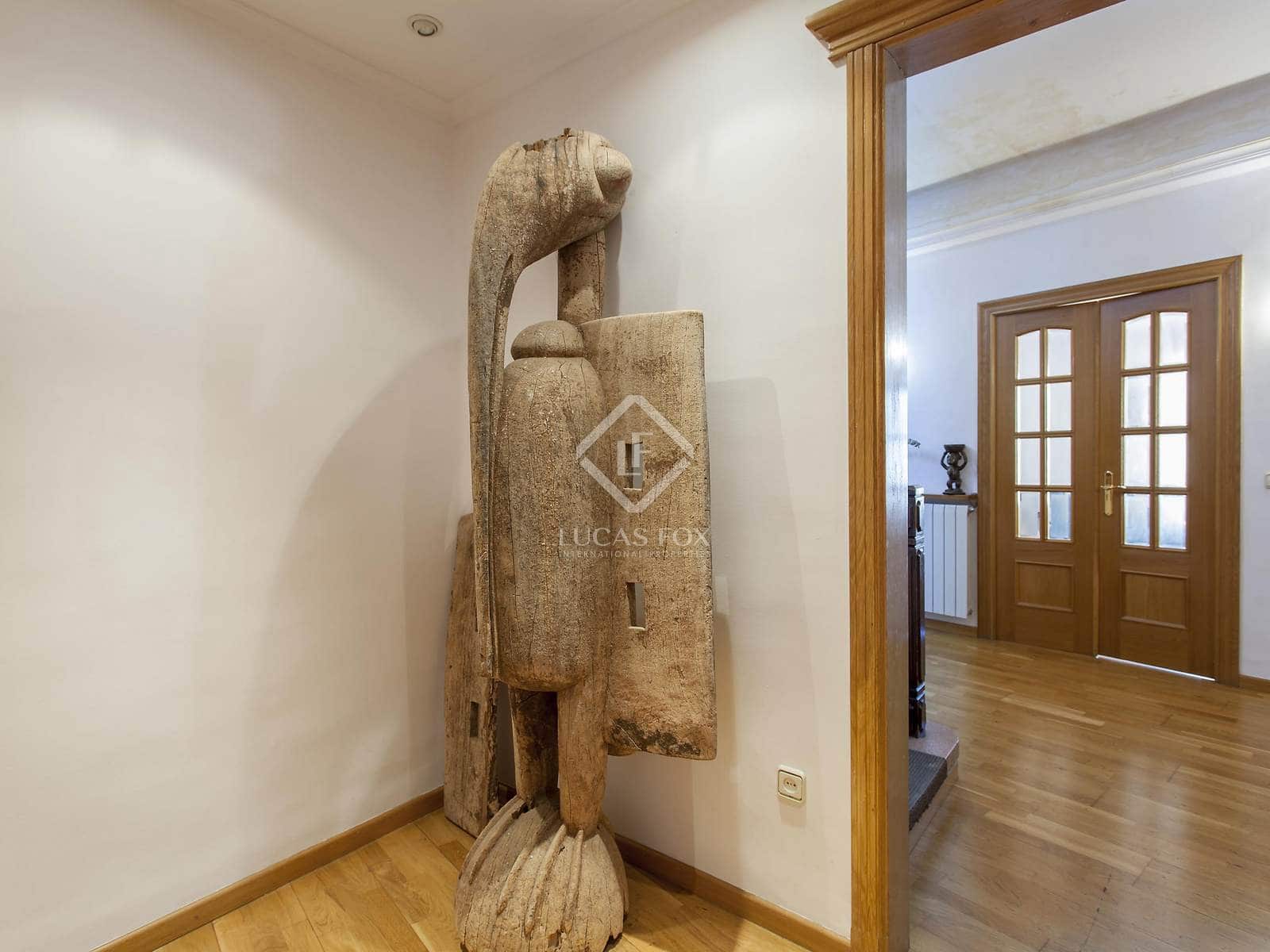 6 bedroom Penthouse for rent in Valencia city - € 3,500 (Ref: 7362917)