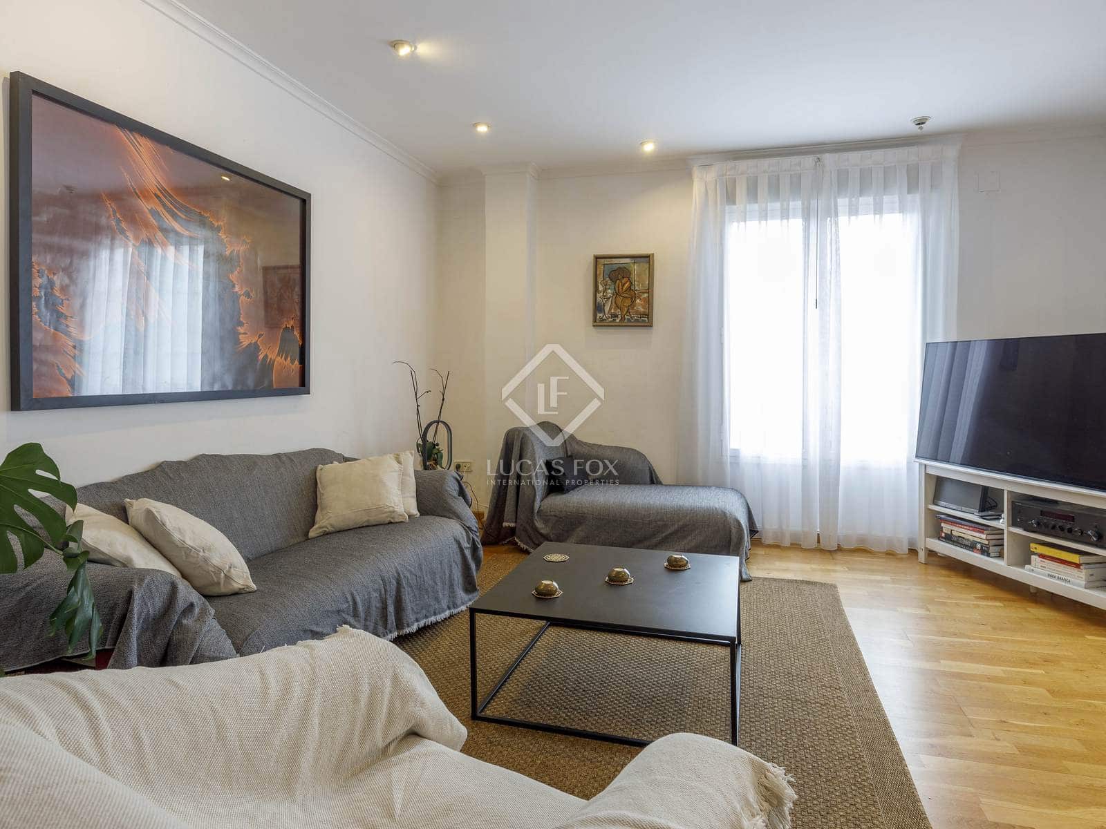 6 bedroom Penthouse for rent in Valencia city - € 3,500 (Ref: 7362917)