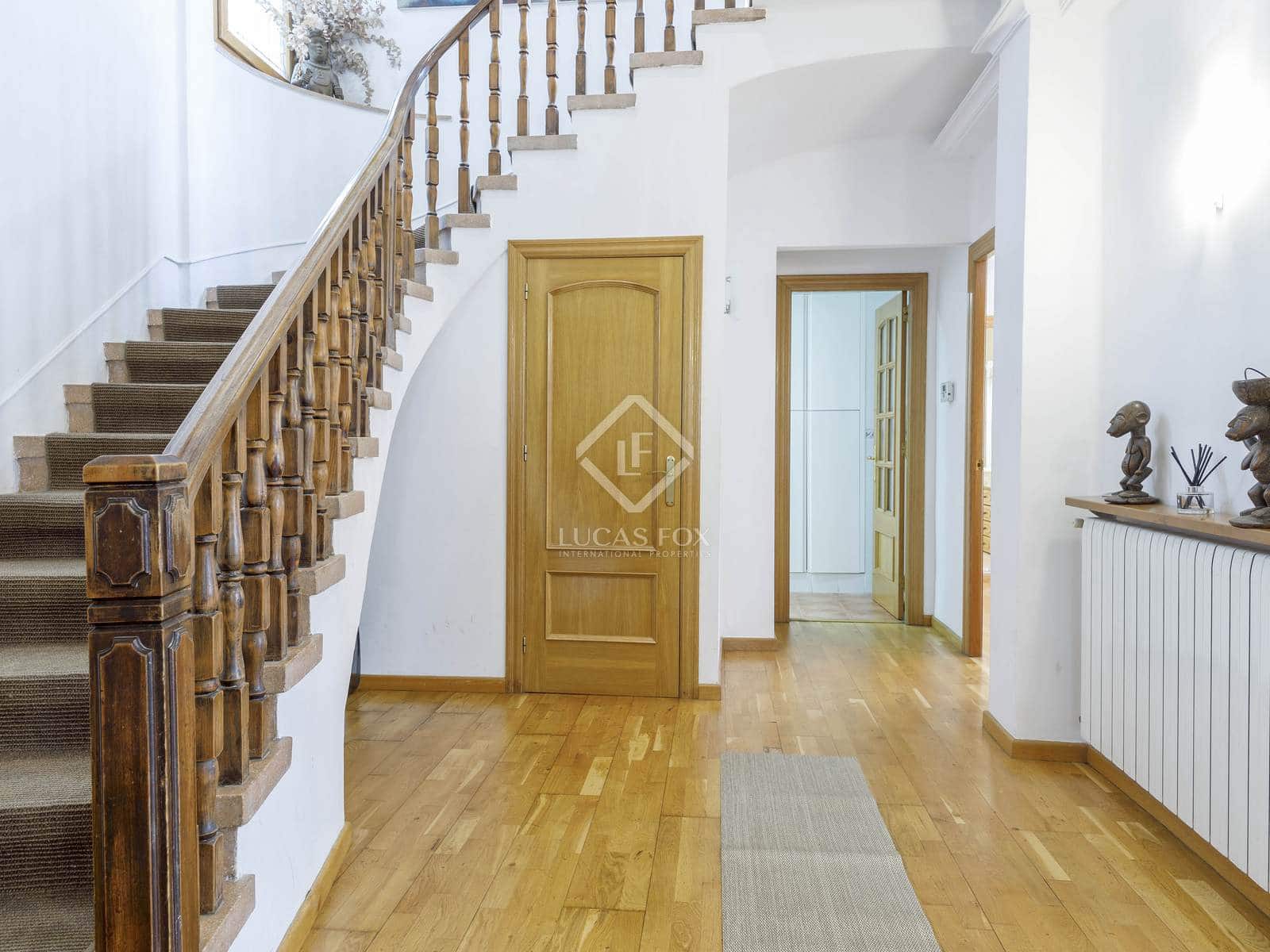 6 bedroom Penthouse for rent in Valencia city - € 3,500 (Ref: 7362917)