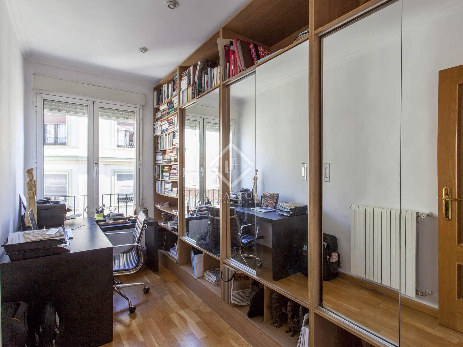 6 bedroom Penthouse for rent in Valencia city - € 3,500 (Ref: 7362917)