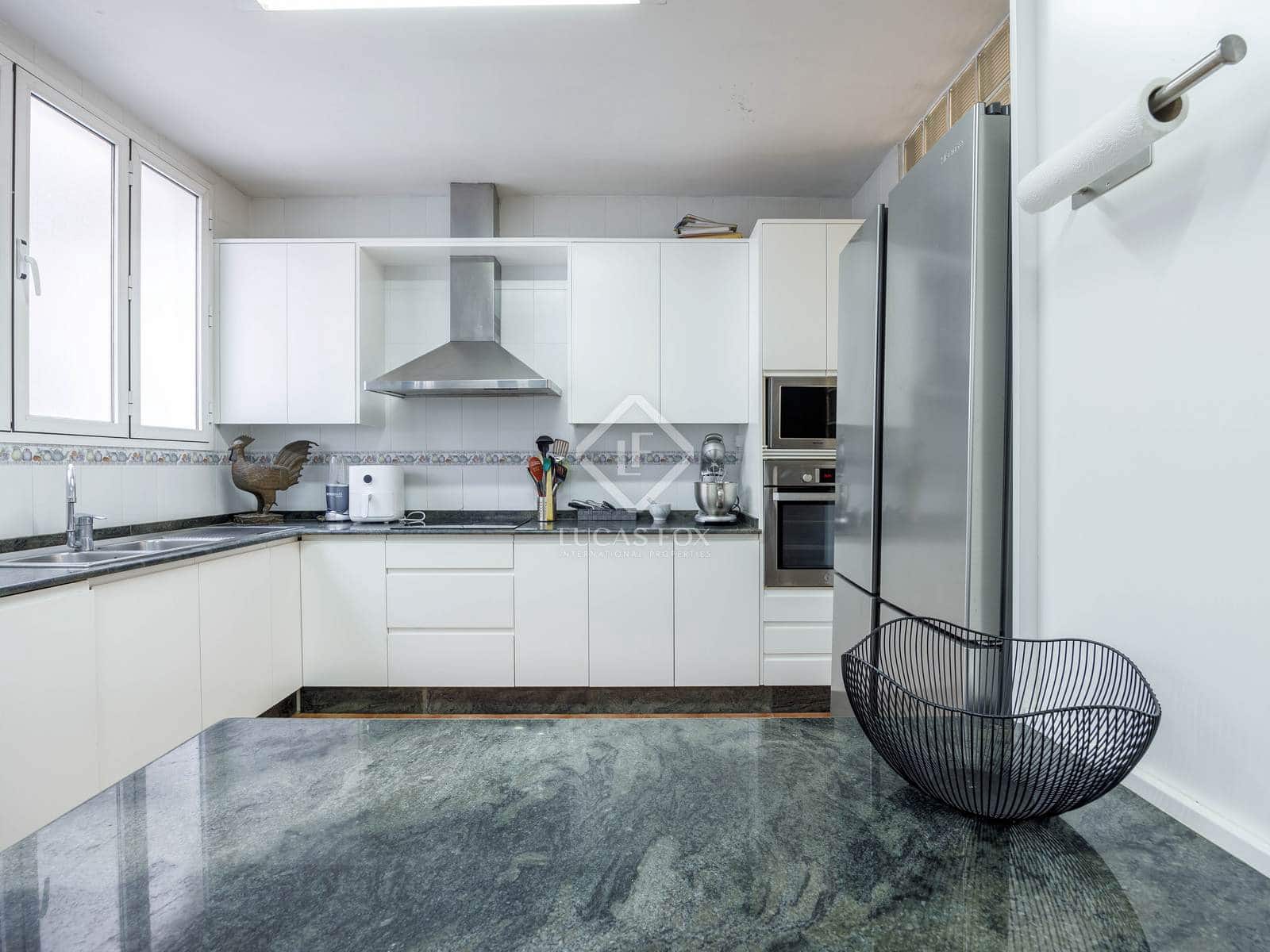 6 bedroom Penthouse for rent in Valencia city - € 3,500 (Ref: 7362917)