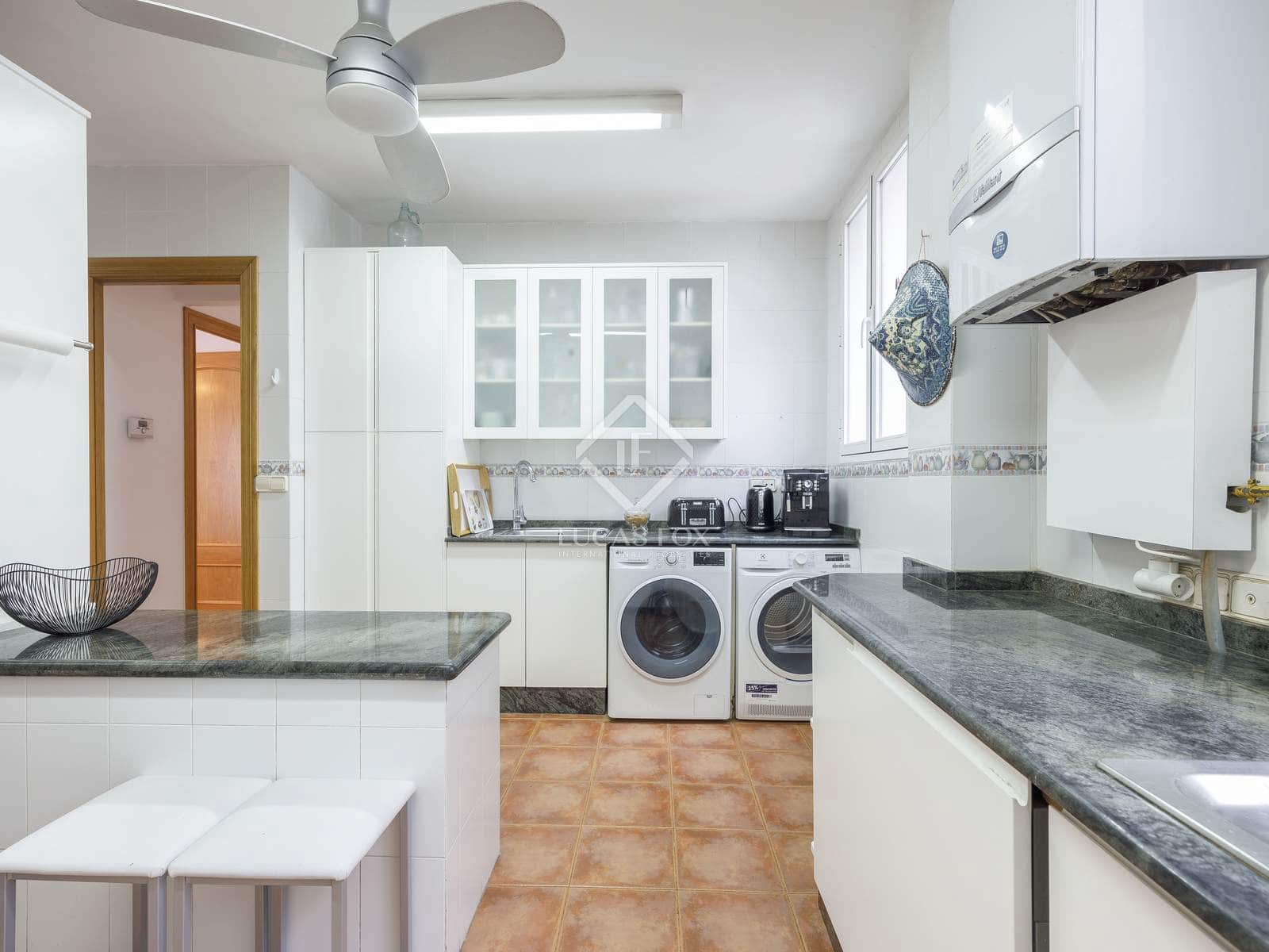 6 bedroom Penthouse for rent in Valencia city - € 3,500 (Ref: 7362917)