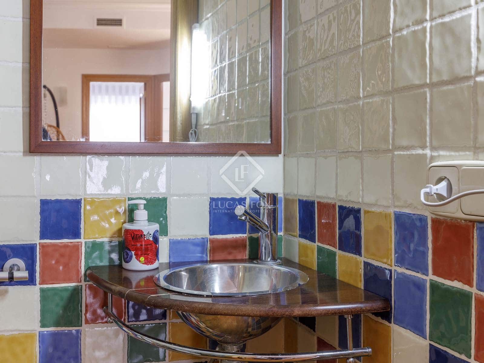 6 bedroom Penthouse for rent in Valencia city - € 3,500 (Ref: 7362917)