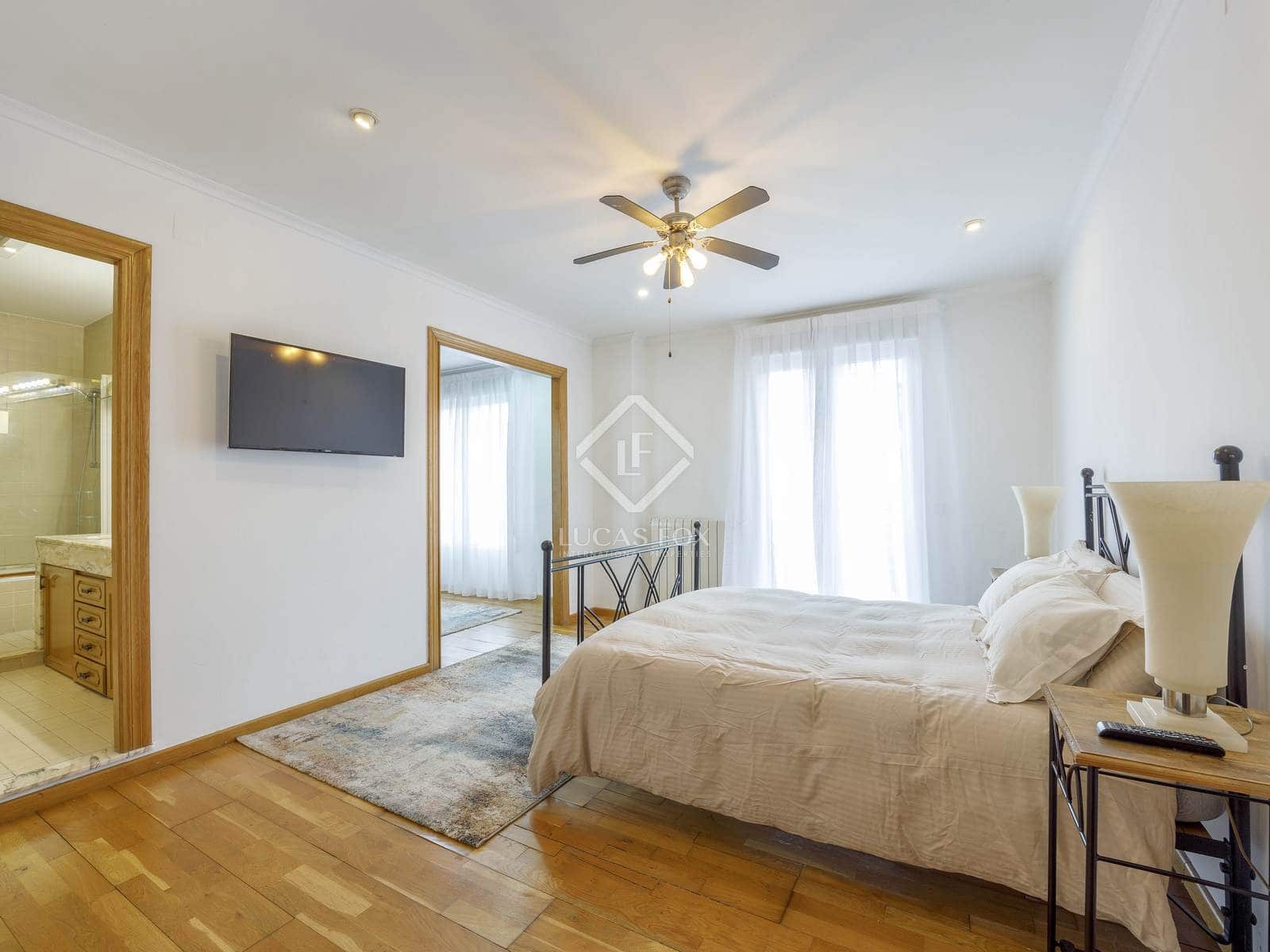 6 bedroom Penthouse for rent in Valencia city - € 3,500 (Ref: 7362917)