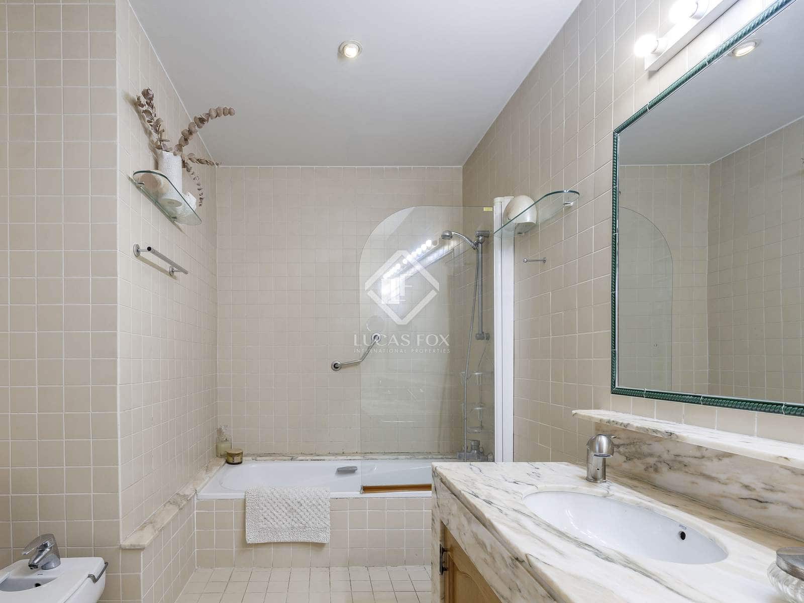 6 bedroom Penthouse for rent in Valencia city - € 3,500 (Ref: 7362917)