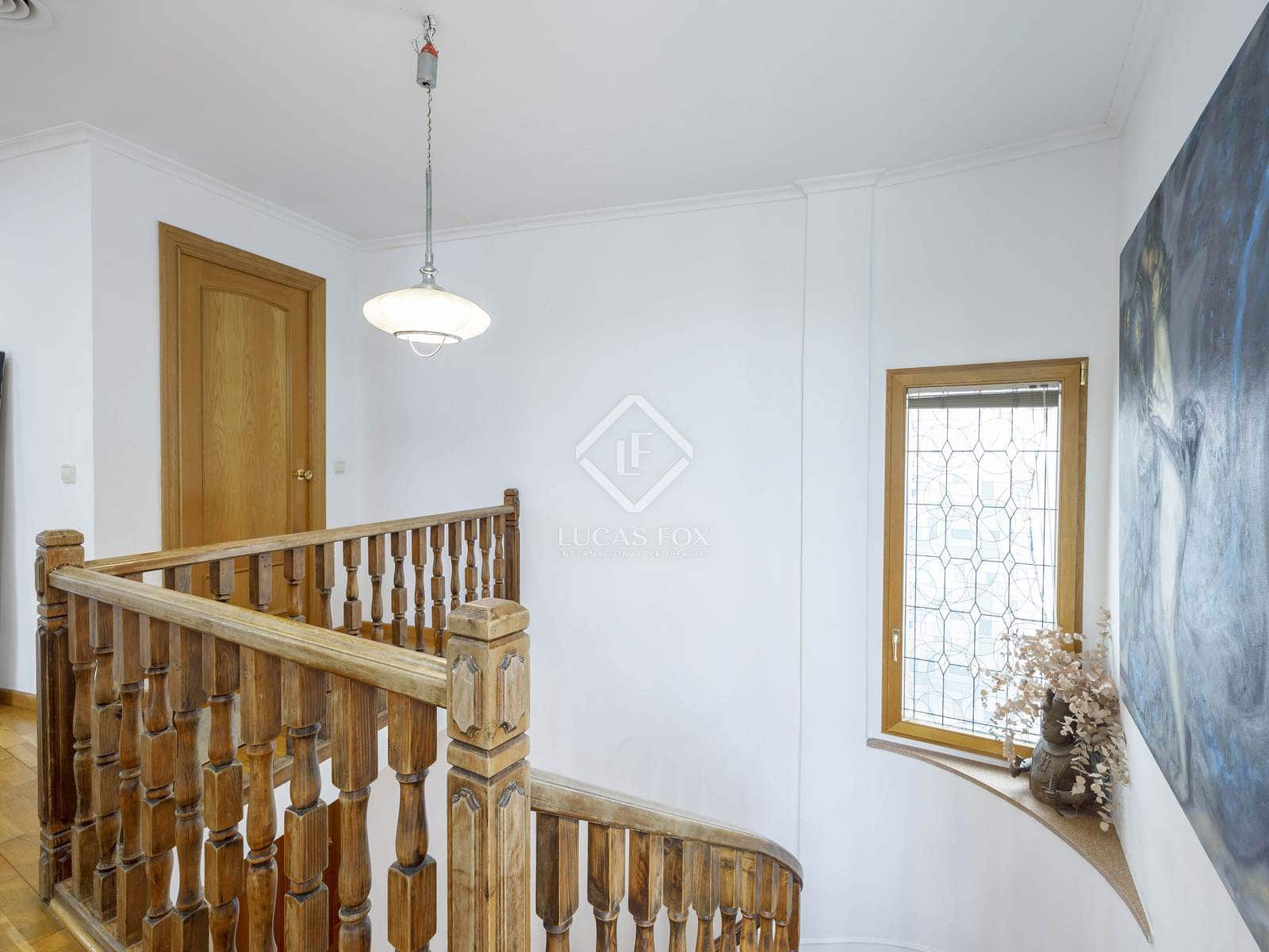 6 bedroom Penthouse for rent in Valencia city - € 3,500 (Ref: 7362917)