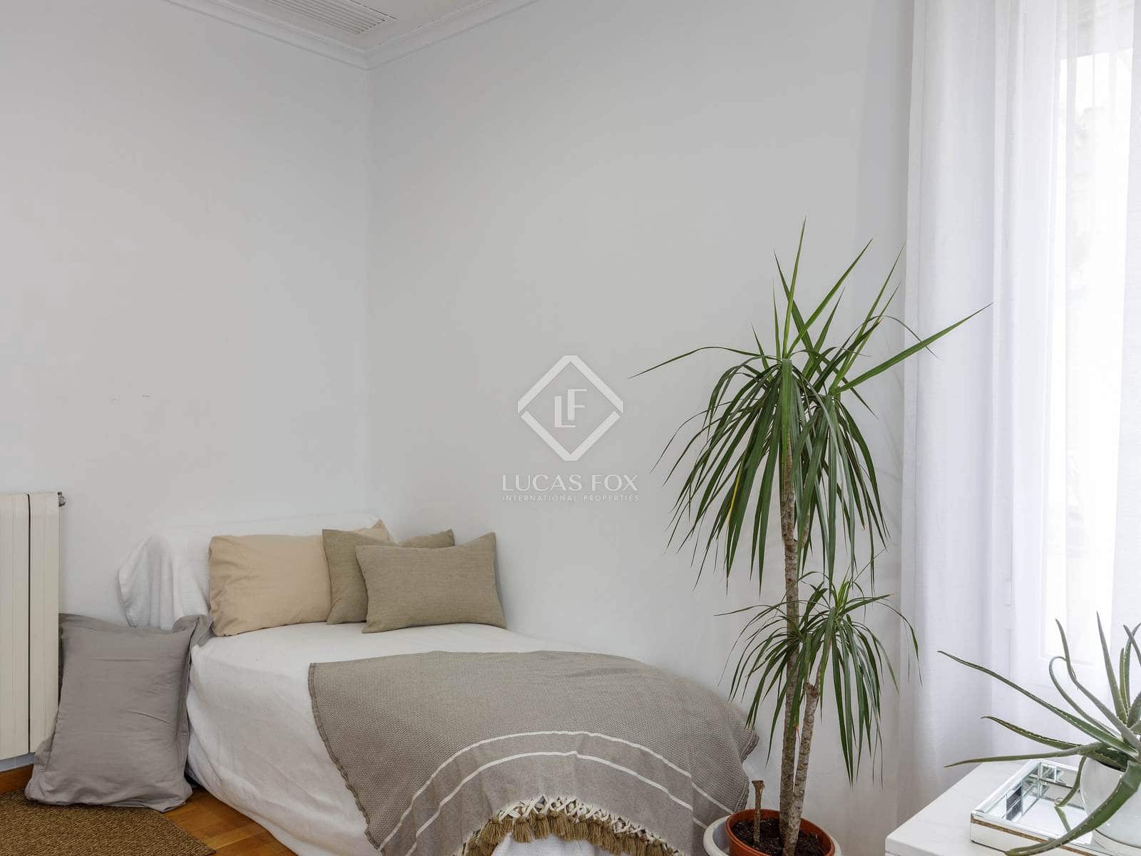 6 bedroom Penthouse for rent in Valencia city - € 3,500 (Ref: 7362917)