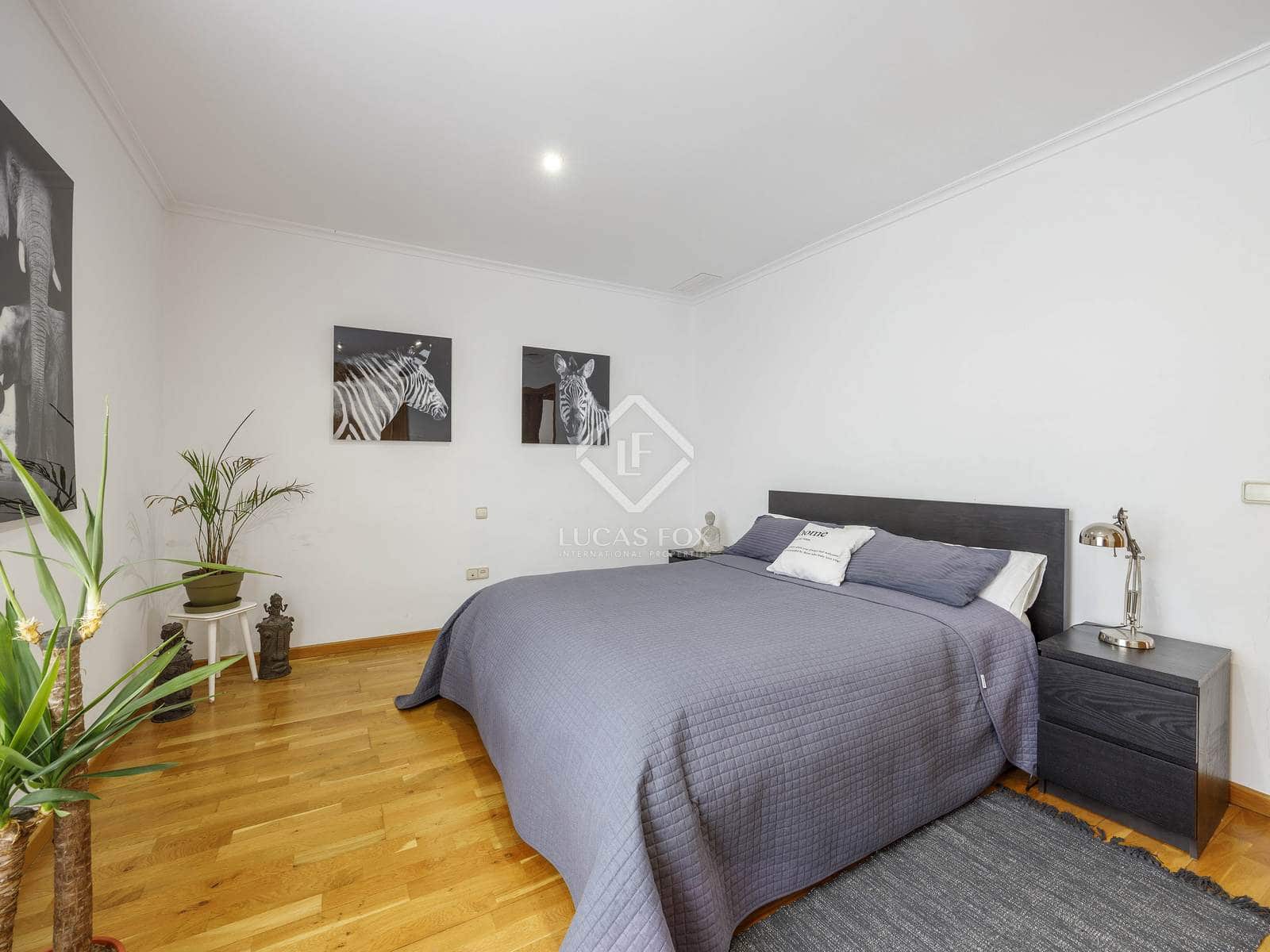 6 bedroom Penthouse for rent in Valencia city - € 3,500 (Ref: 7362917)