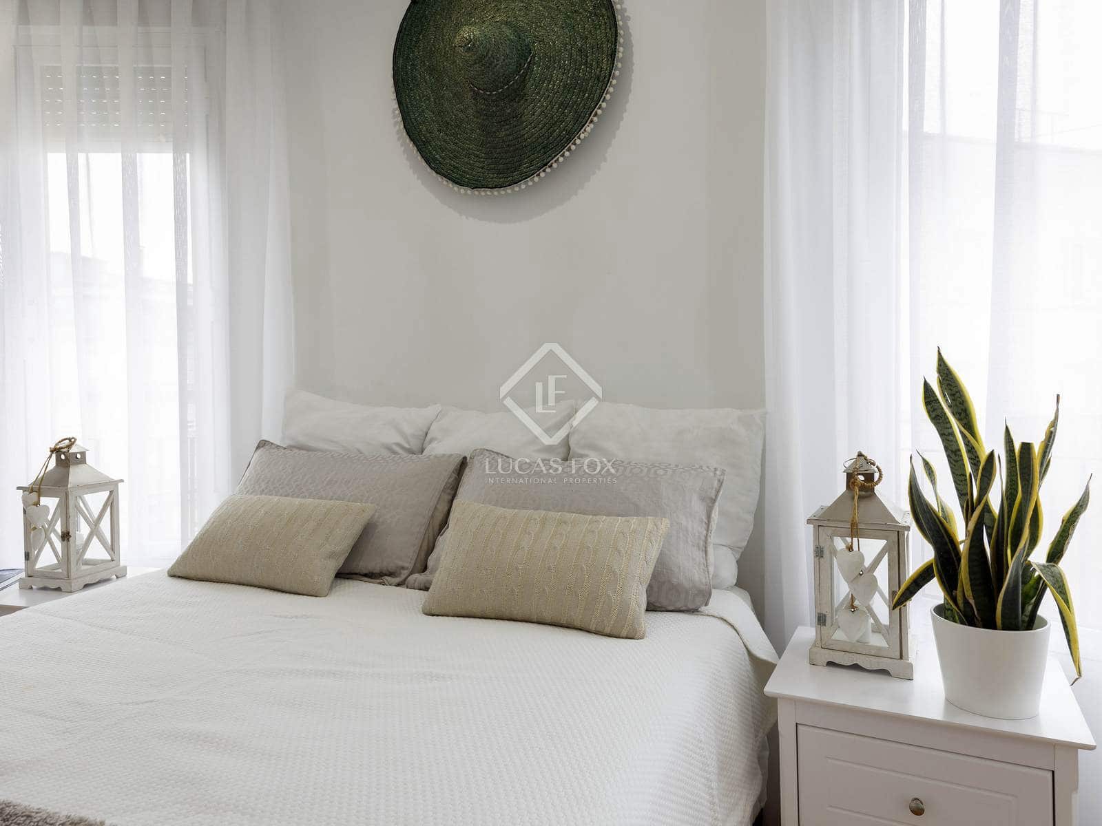 6 bedroom Penthouse for rent in Valencia city - € 3,500 (Ref: 7362917)