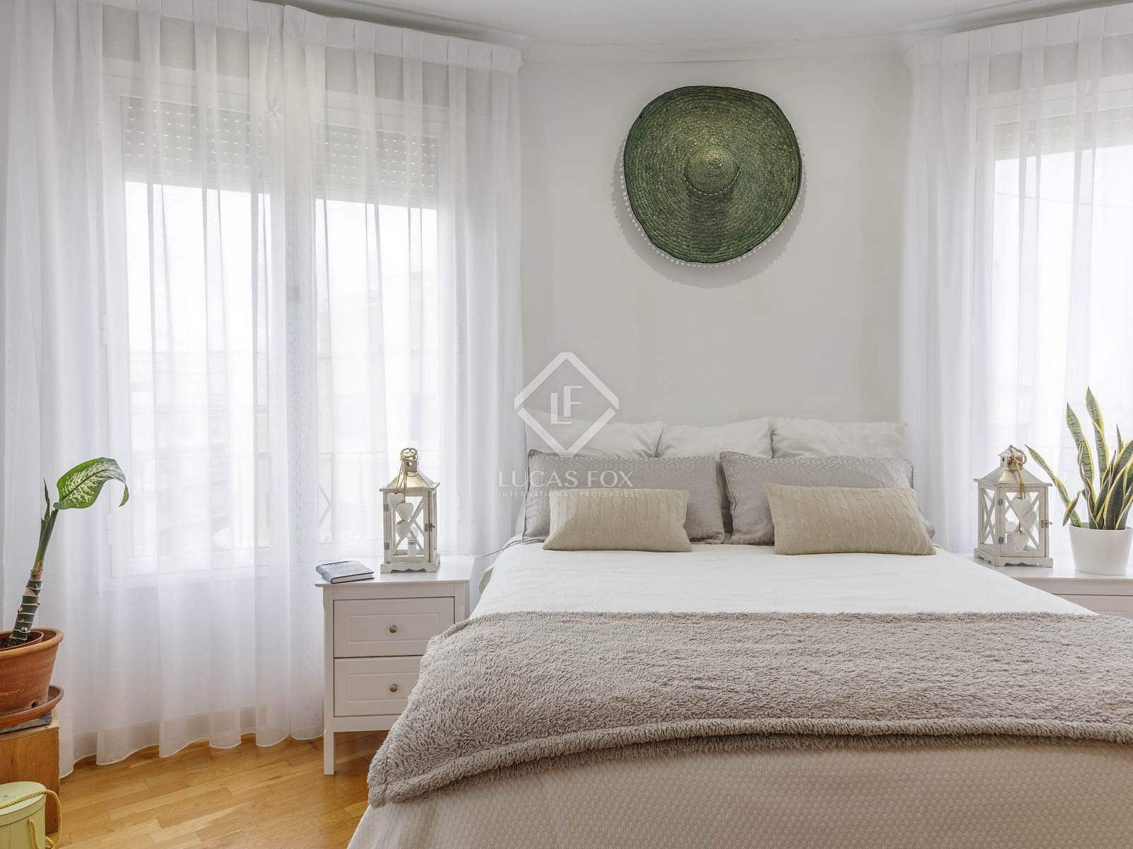 6 bedroom Penthouse for rent in Valencia city - € 3,500 (Ref: 7362917)