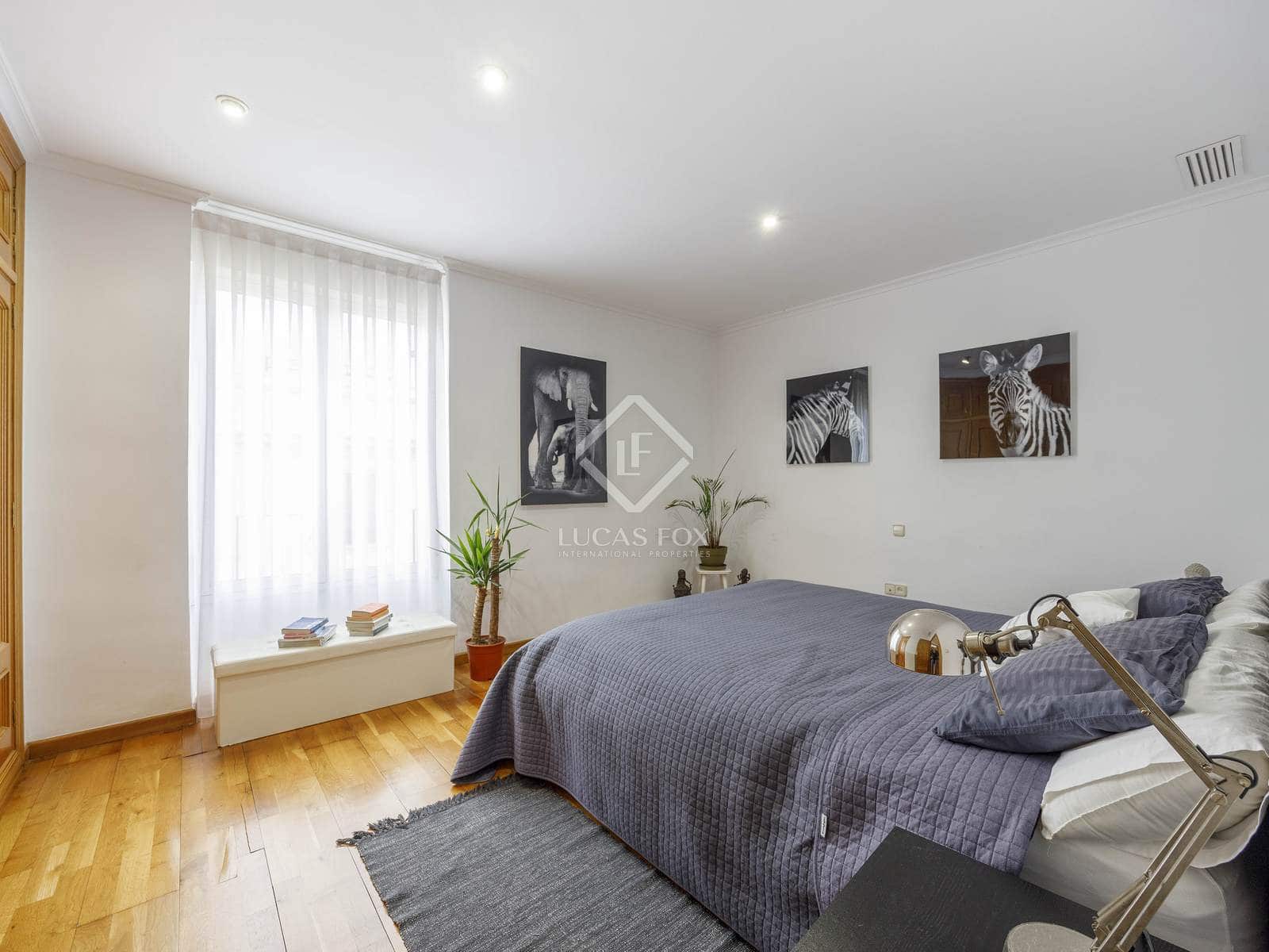 6 bedroom Penthouse for rent in Valencia city - € 3,500 (Ref: 7362917)