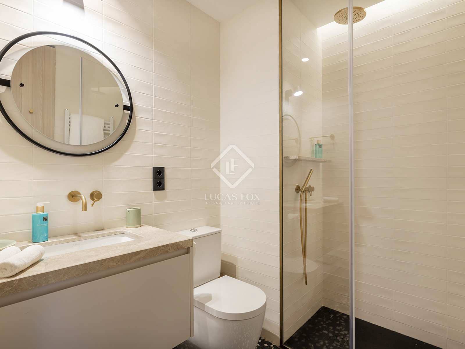 2 soveværelse Lejlighed til leje i Barcelona by med swimmingpool - € 5.900 (Ref: 7366893)