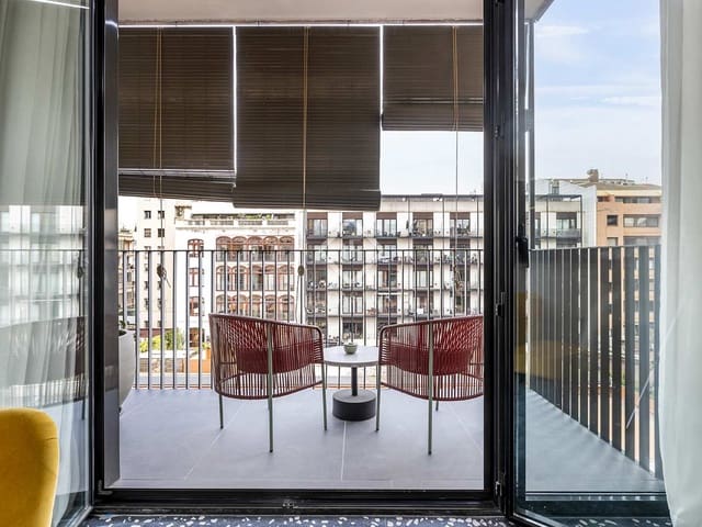 2 makuuhuone Huoneisto vuokrattavana paikassa Barcelona kaupunki mukana uima-altaan - 4 550 € (Ref: 7366894)