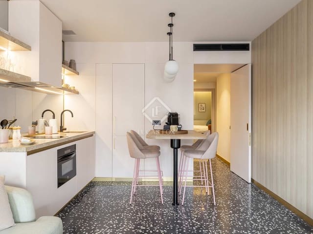 2 makuuhuone Huoneisto vuokrattavana paikassa Barcelona kaupunki mukana uima-altaan - 4 550 € (Ref: 7366894)