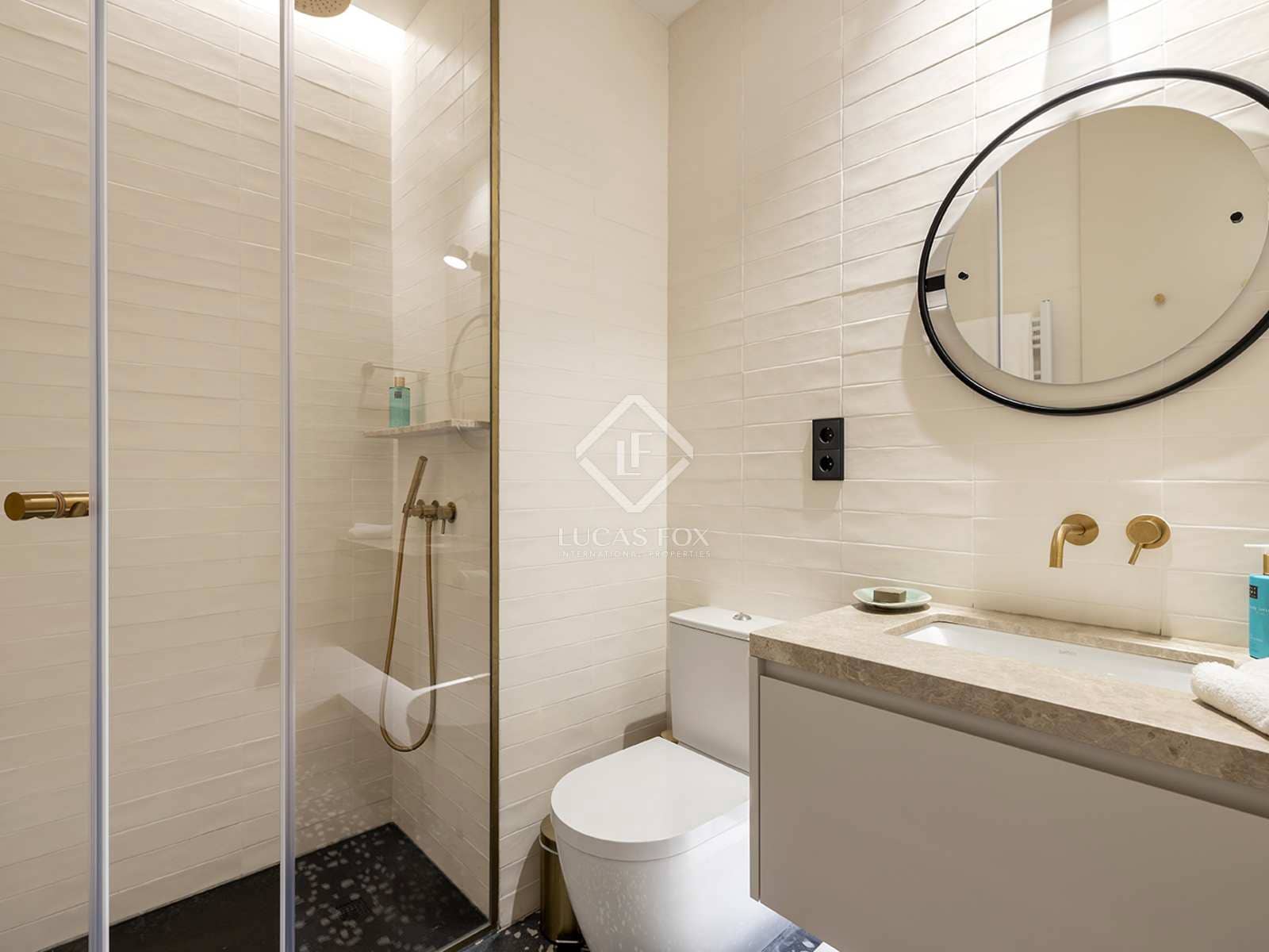 2 soveværelse Lejlighed til leje i Barcelona by med swimmingpool - € 8.100 (Ref: 7366896)