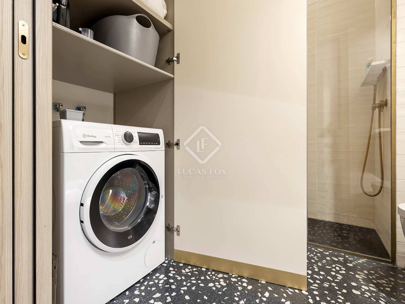 2 soveværelse Lejlighed til leje i Barcelona by med swimmingpool - € 8.100 (Ref: 7366896)