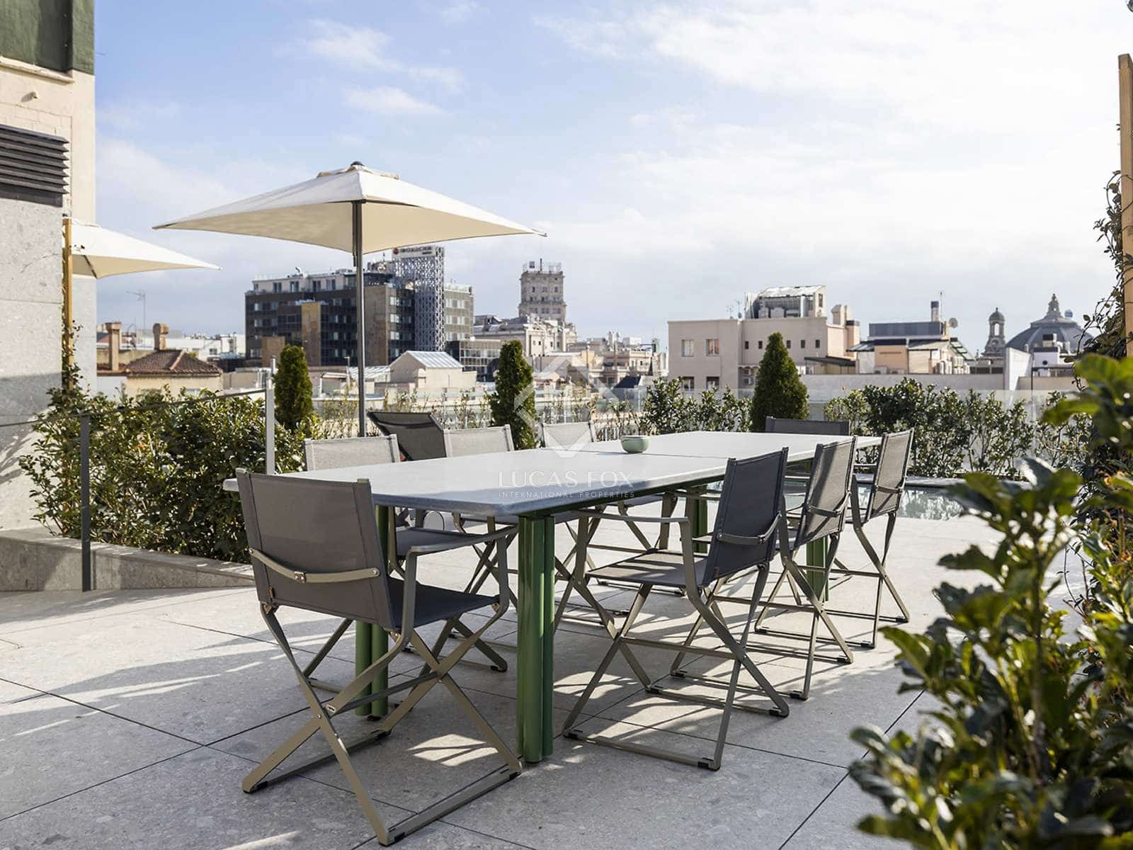 1 soveværelse Lejlighed til leje i Barcelona by med swimmingpool - € 3.700 (Ref: 7366898)