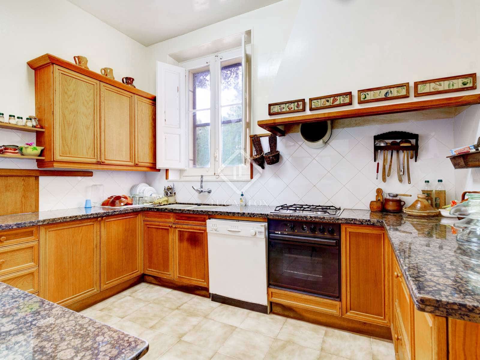 17 bedroom Villa for sale in Valls with garage - € 595,000 (Ref: 7366904)