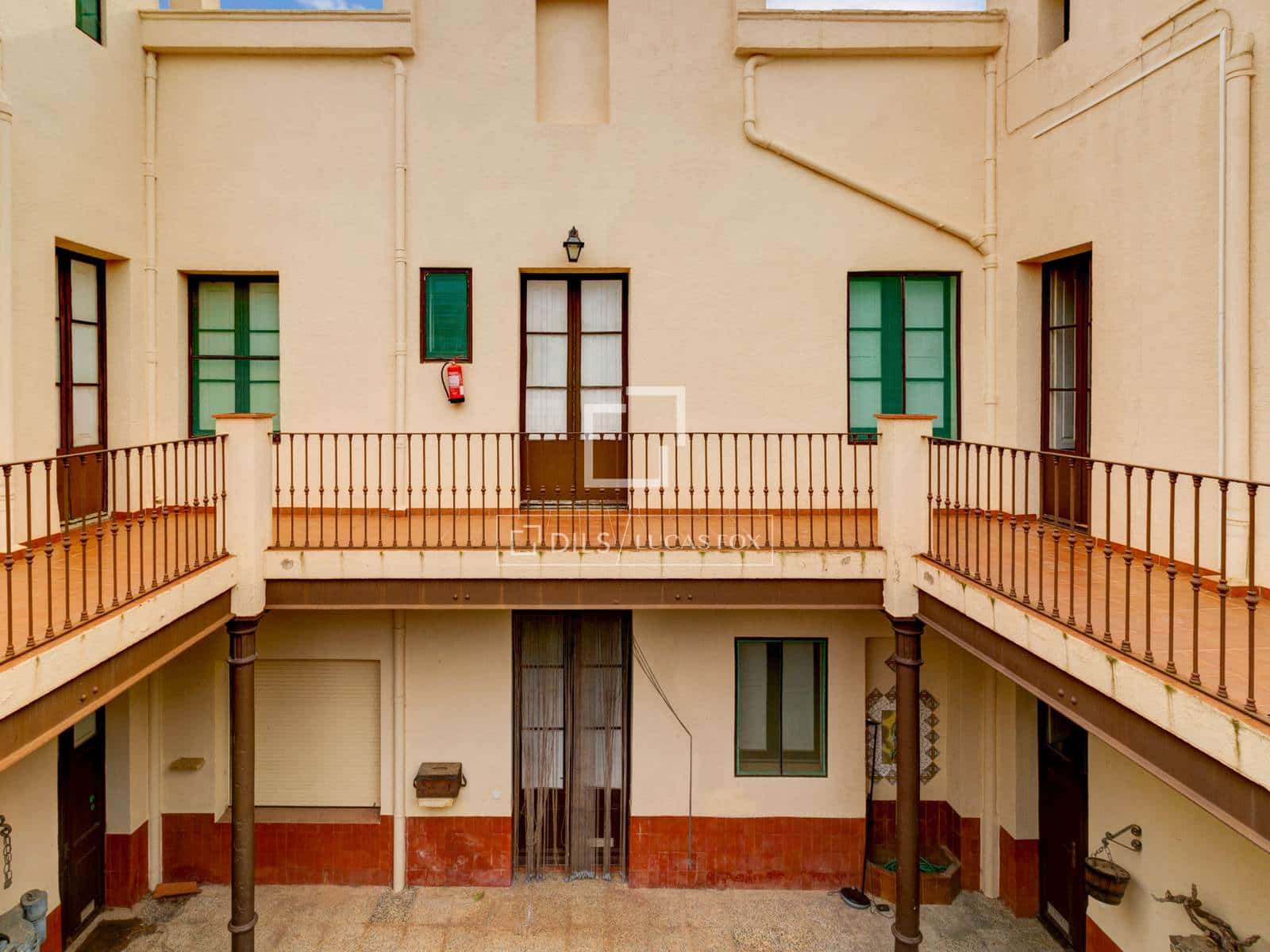 17 bedroom Villa for sale in Valls with garage - € 595,000 (Ref: 7366904)