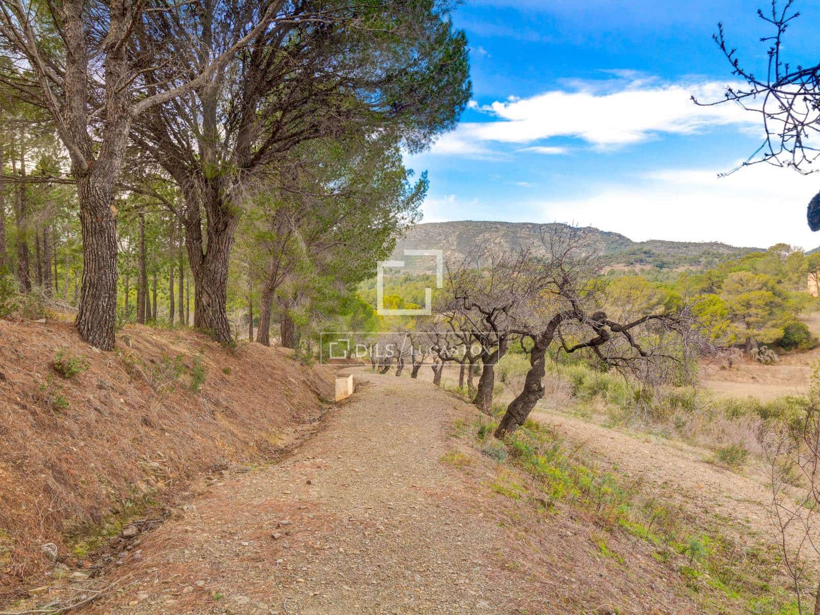 17 bedroom Villa for sale in Valls with garage - € 595,000 (Ref: 7366904)