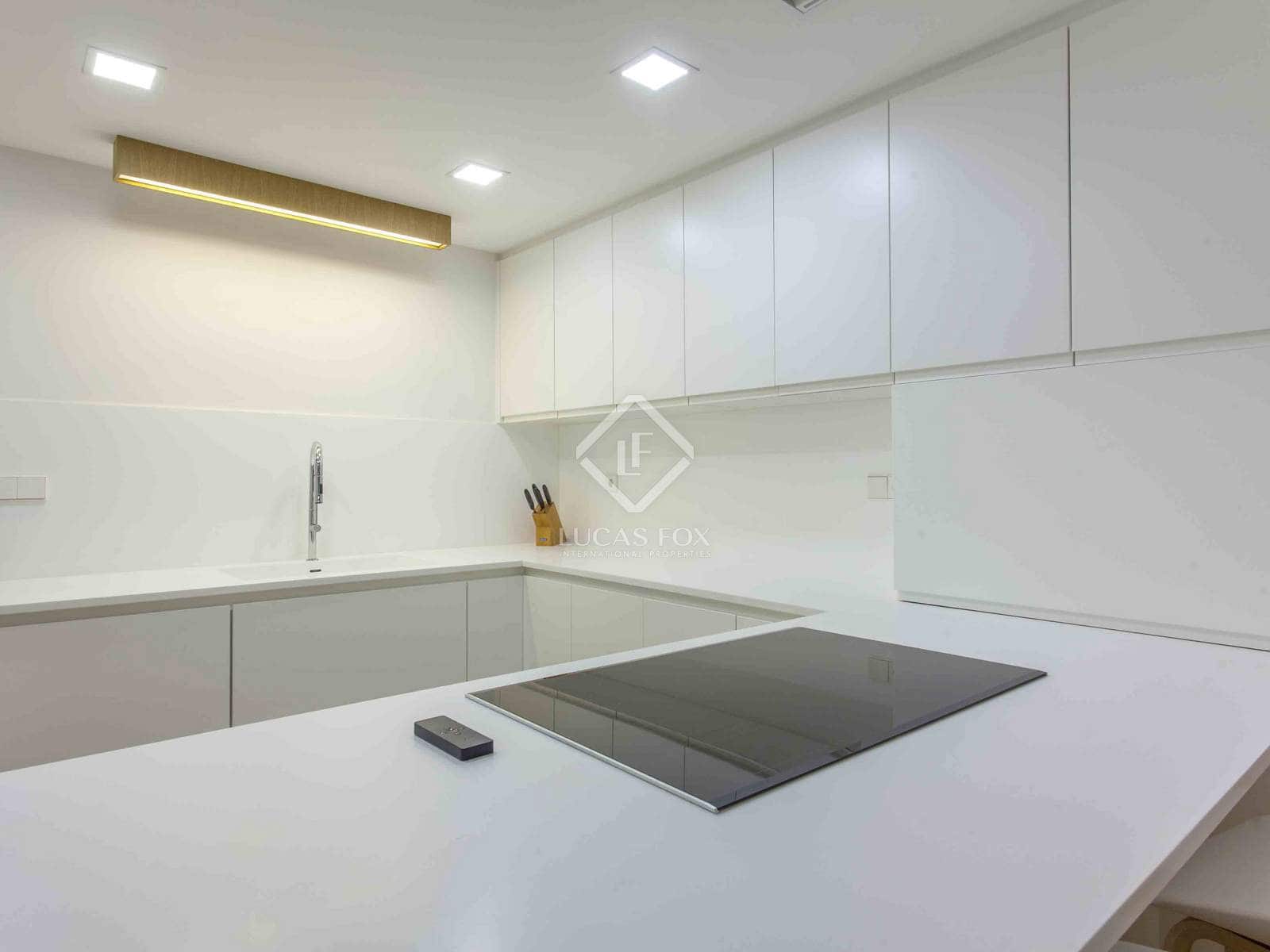 Appartement de 4 chambres à louer à Valence ville - 4 500 € (Ref: 7383157)